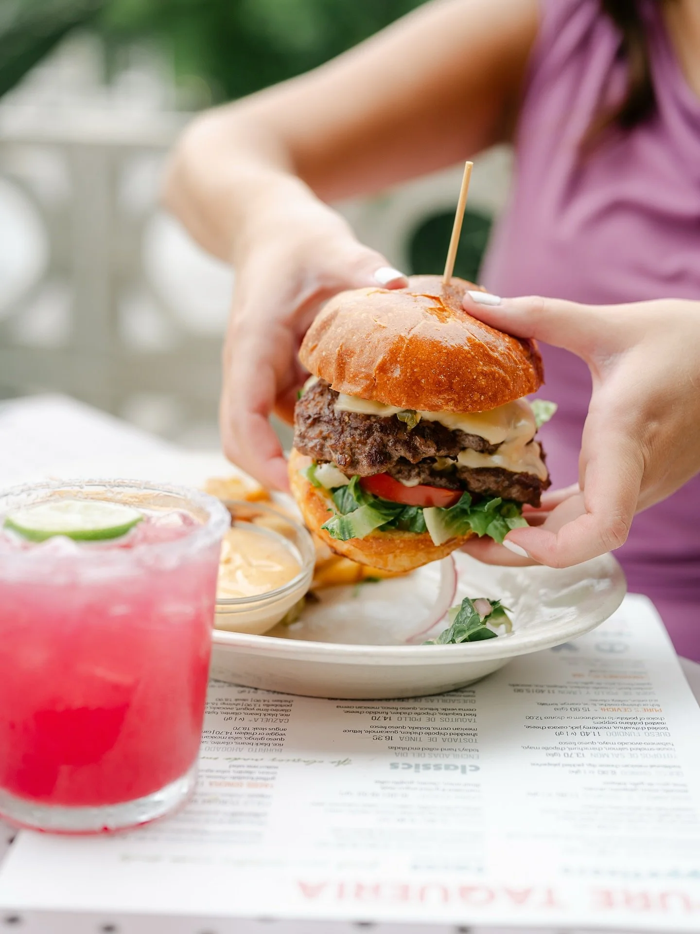 Some days call for a Hamburguesa Sedgwick😋