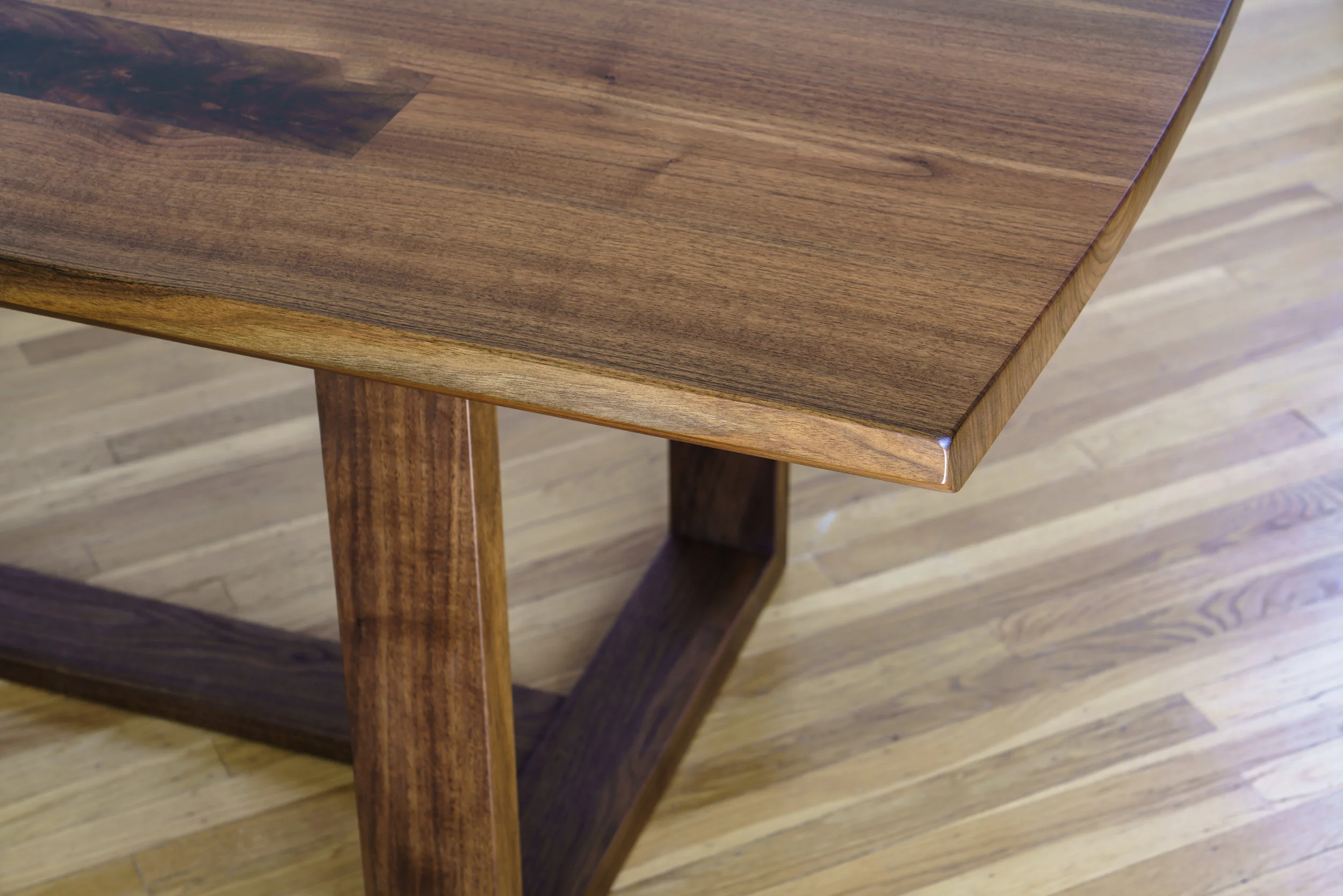 Shasta Dining Table