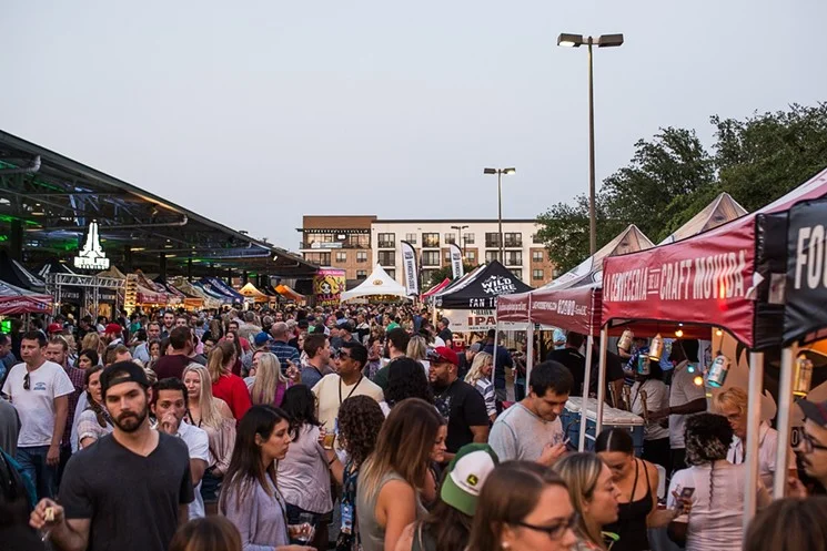 dal_arts_09102017_brewfest_melissahennings-29.jpg