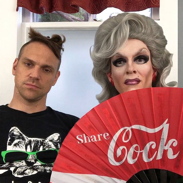 I hope Marcus got a discount on this fan! The four-year-olds who made it seem to have spelled Coke wrong. #jessewlane #dragqueens #dragqueenhumor #dragqueendivas #drag #dragqueensofinstagram #draglife #dragaholic #dragartist #sickeningdragperformance