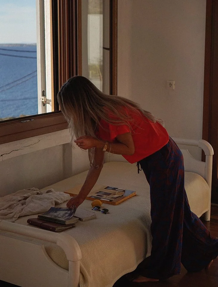 her hardest hue to hold 2.jpg