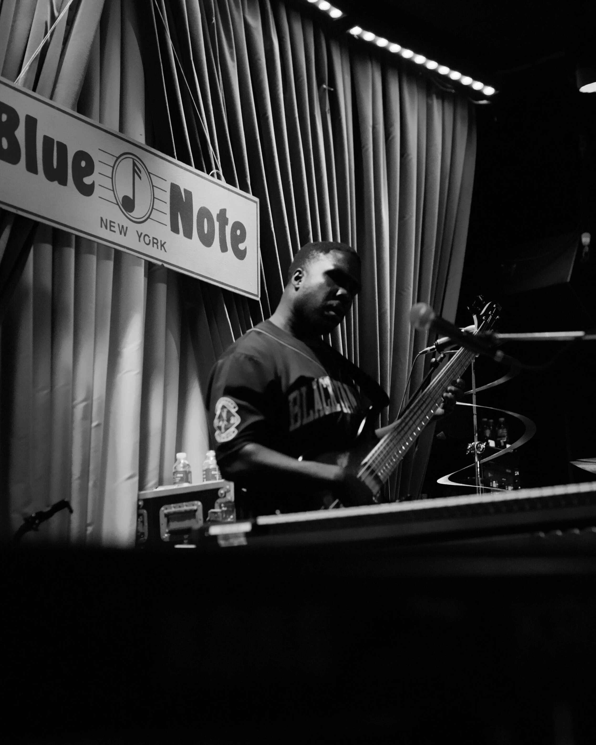 Derrick+Hodge-6.jpg