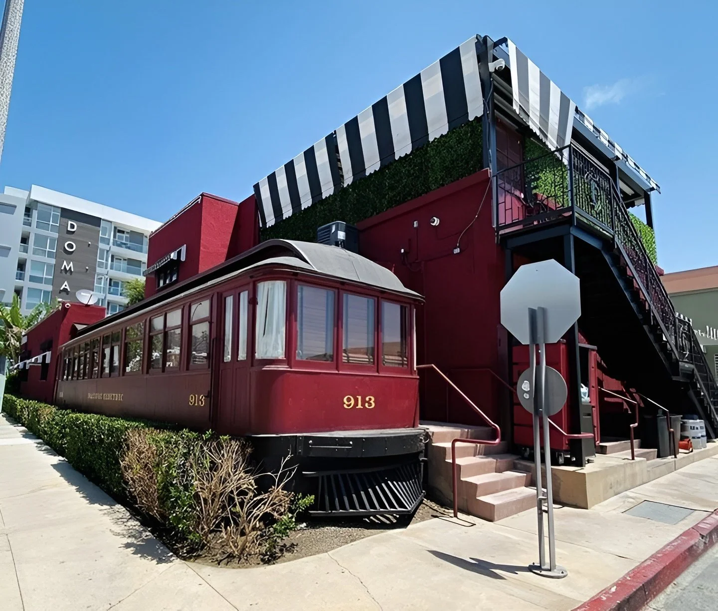 What Makes a Restaurant Iconic in Los Angeles Today