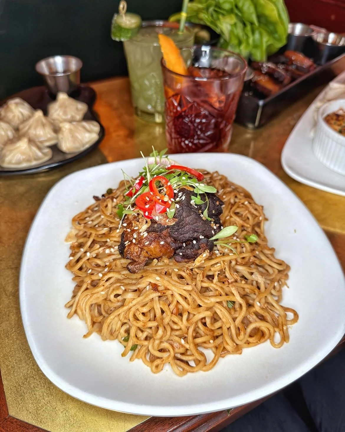Late Night Eats Near Santa Monica Boulevard: Where to Go After the Bars Close