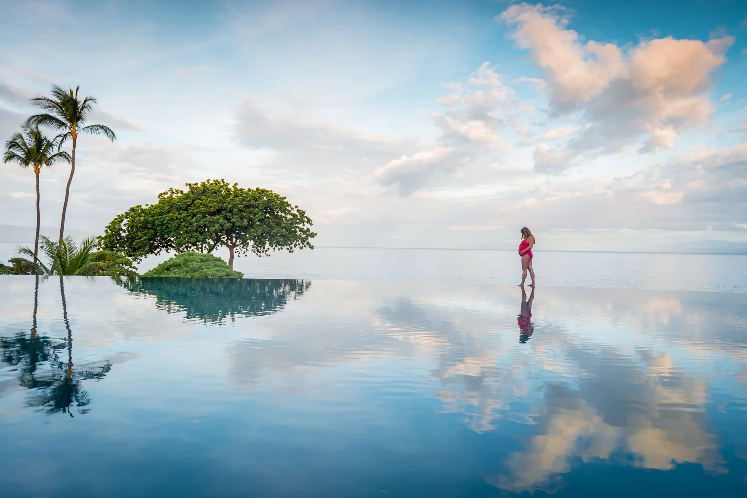 wes fisher photography - maternity 2 - woman in red swimsuit reflections.jpg