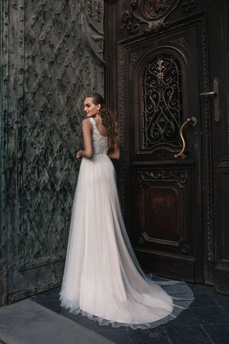 6a93b2b25d5c9b89c47988b7d1dde0e2--josephine-prague (1).jpg