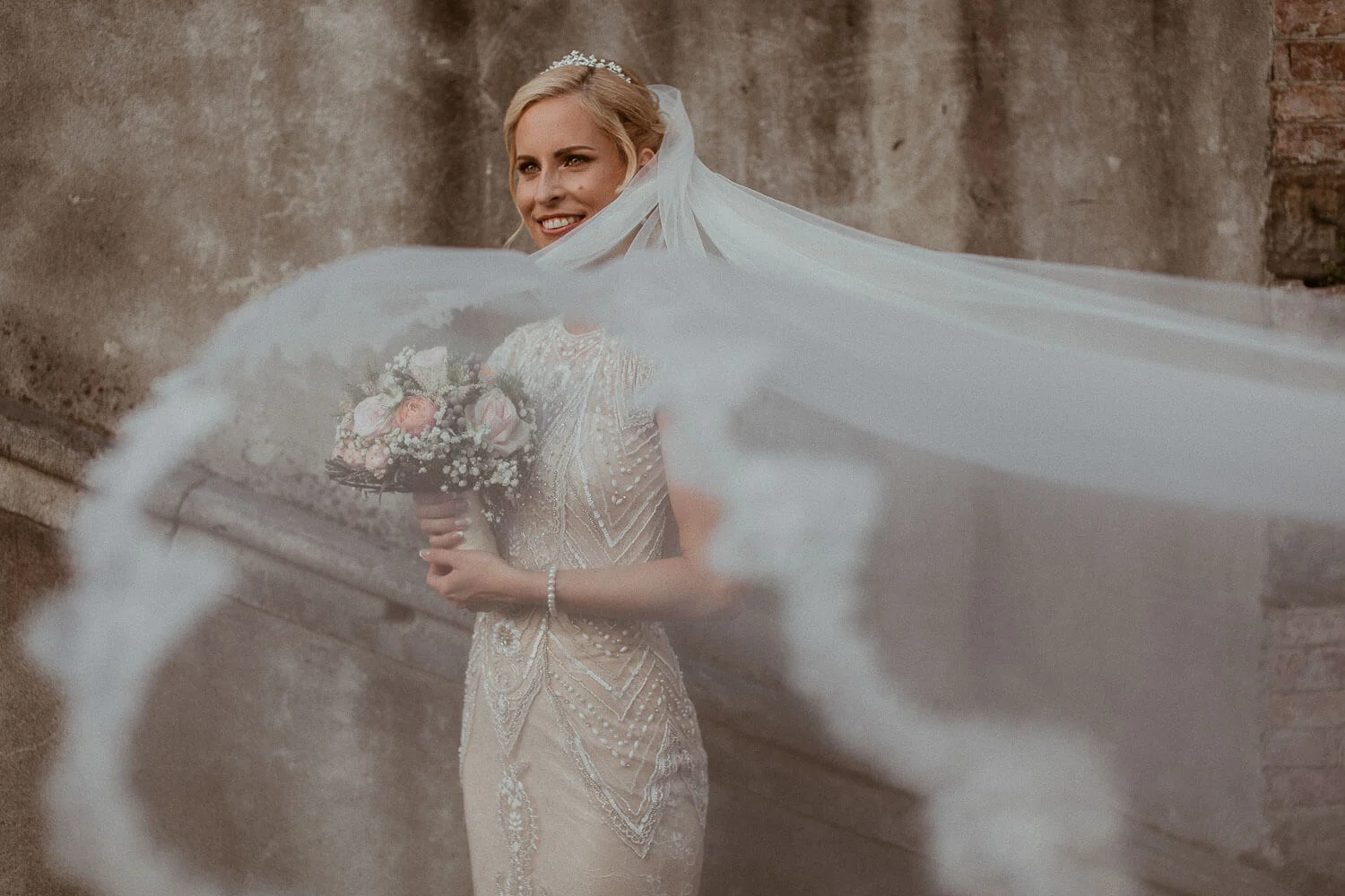 weddingdresses (1).jpg