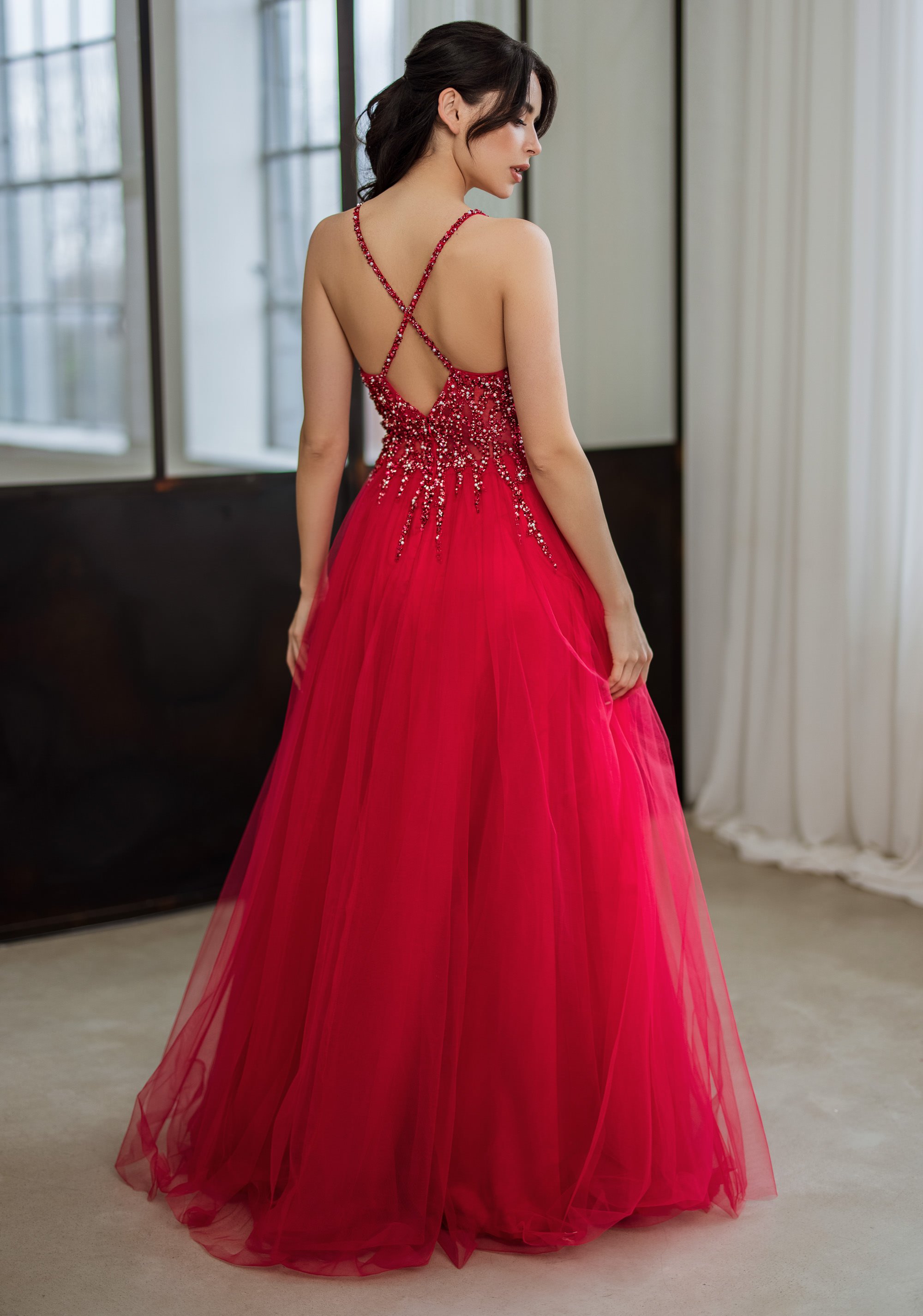 evening-dress-made-of-tulle-in-cherry-red (1).jpg