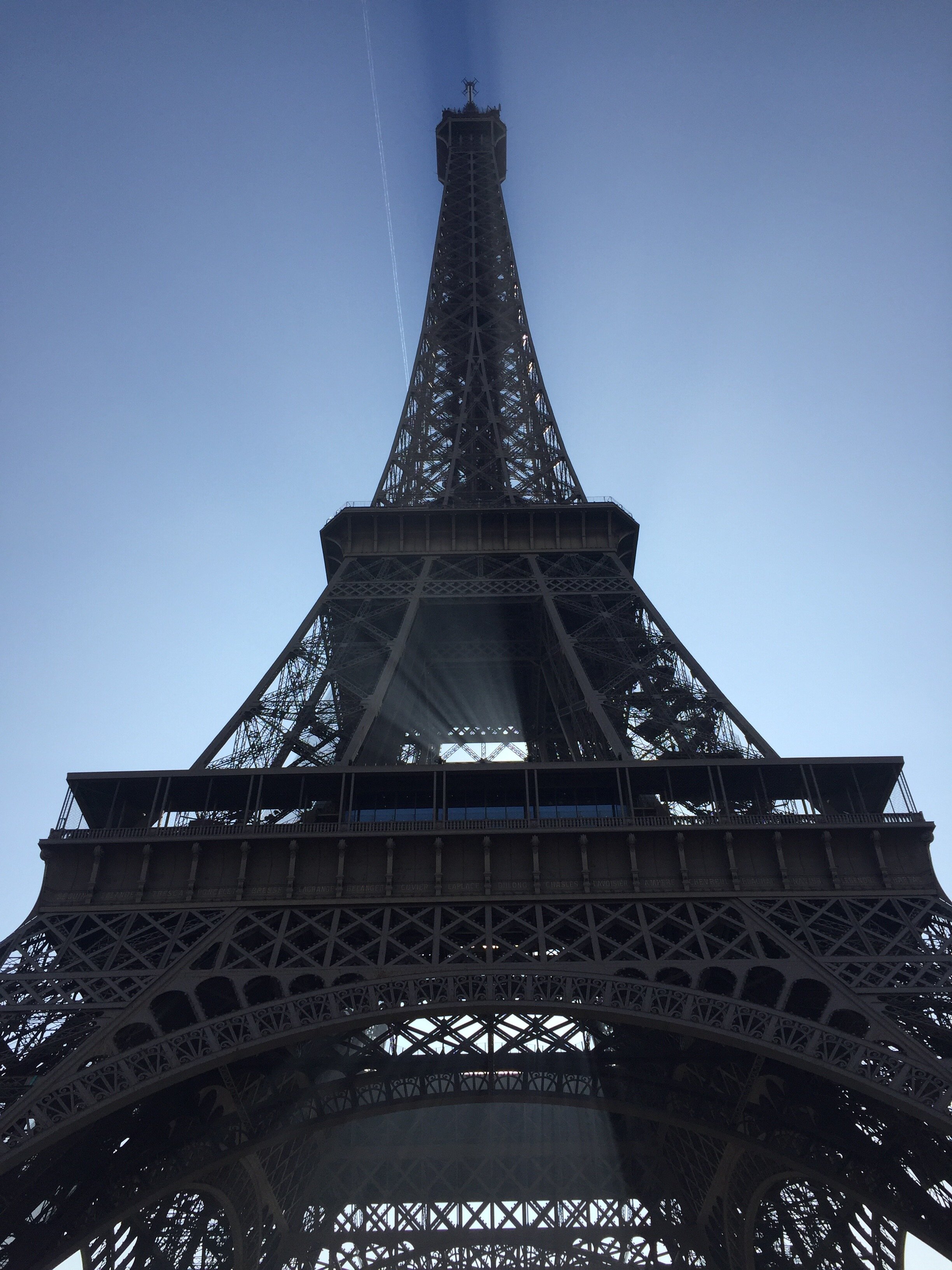 Light through La tour Eiffel