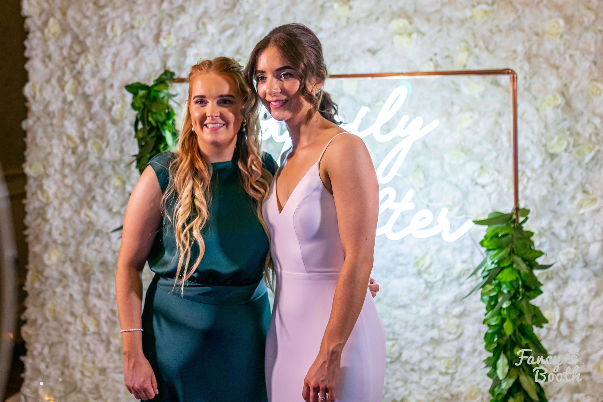 flower-wall-wedding-photo-booth.jpg