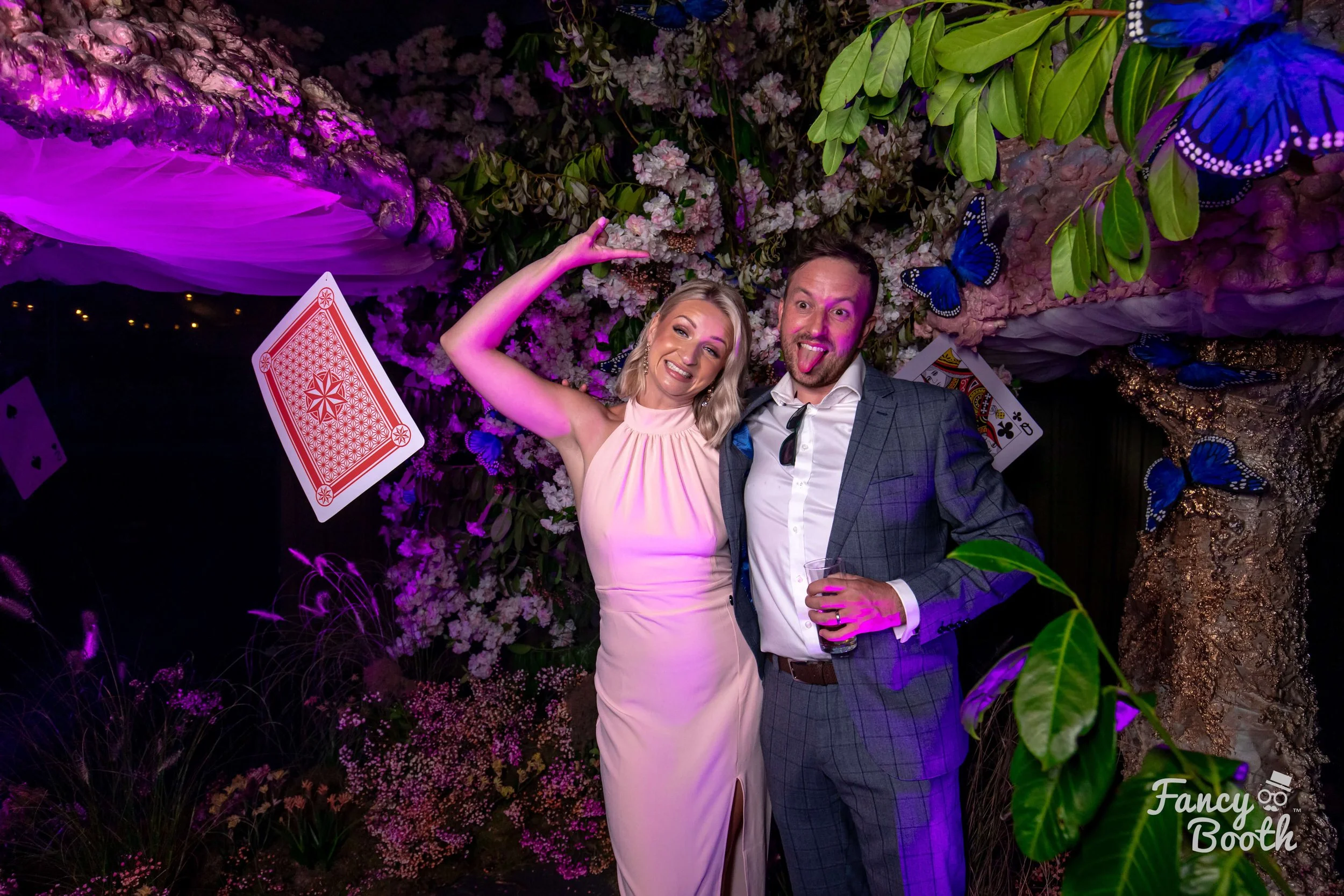 alice-in-wonderland-themed-photo-booth.jpg