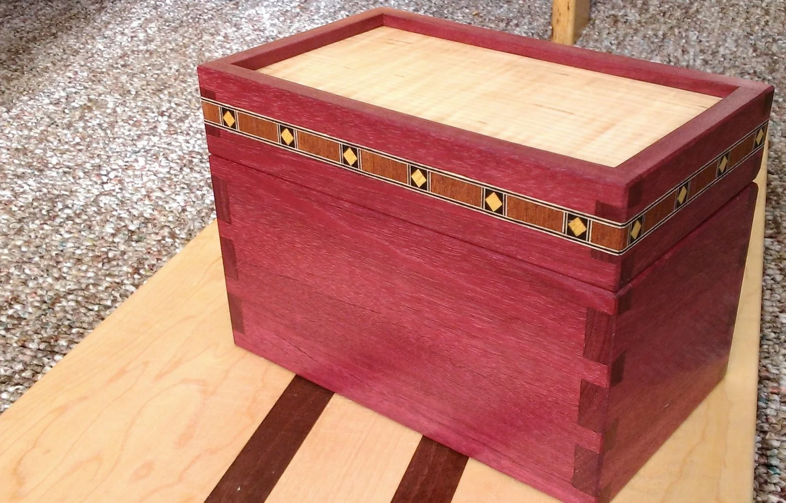 Dovetailed Recipe Card Box - Purple Heart and Maple with Diamond Shield Banding