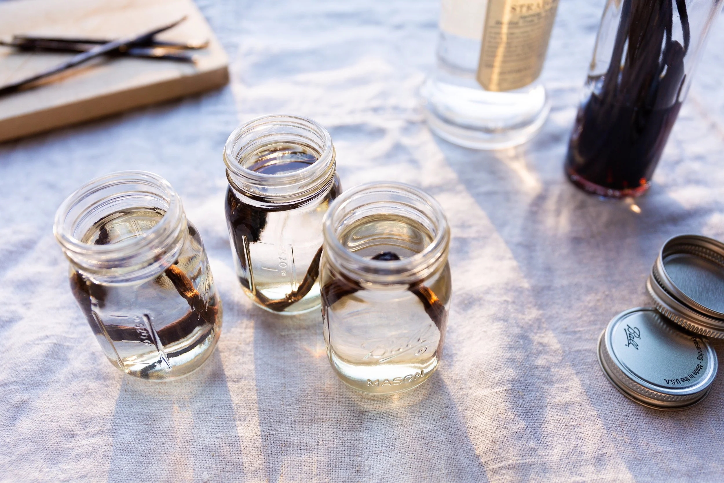 Recipe: Homemade Vanilla Extract
