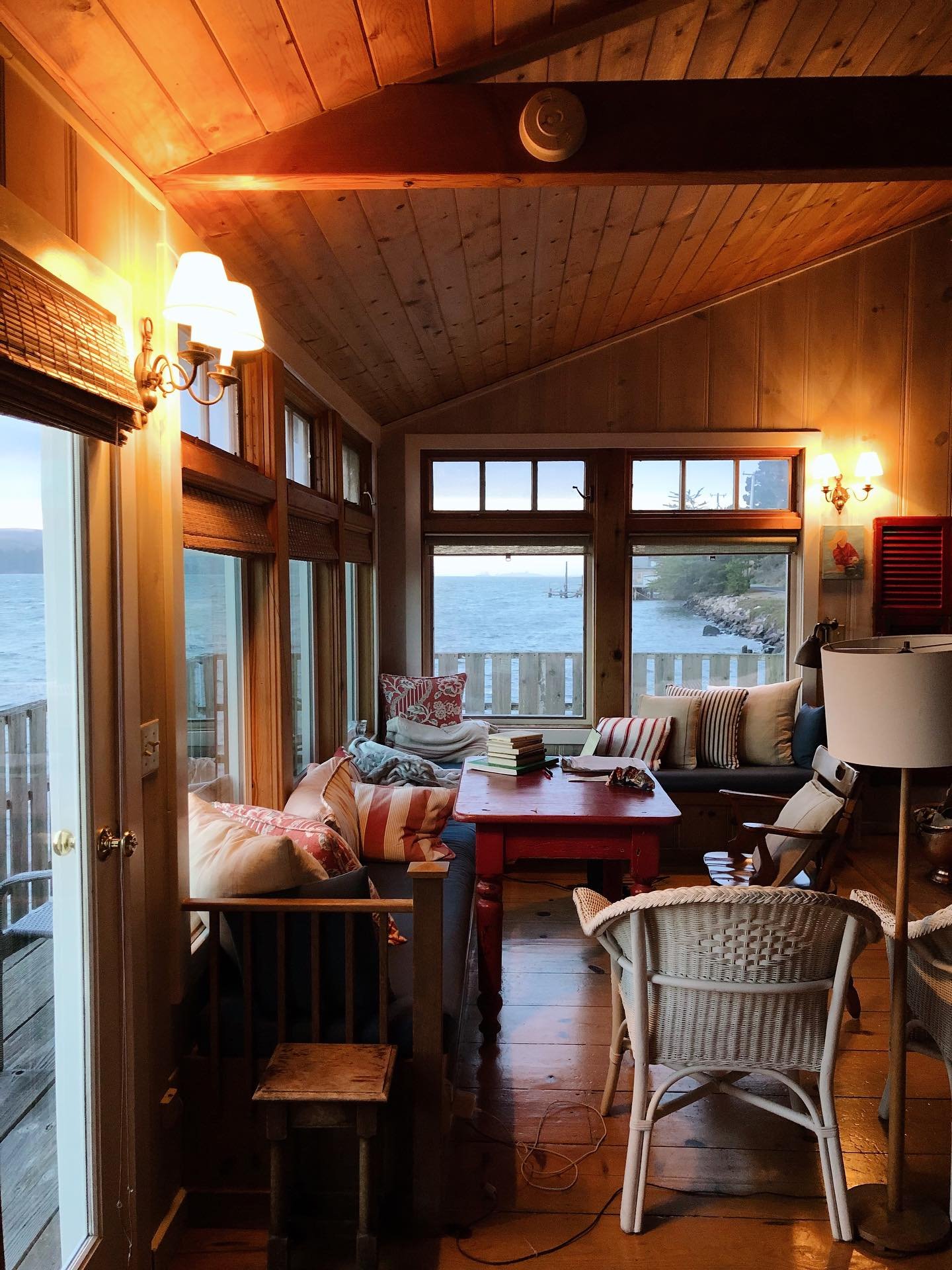 I feel like I&rsquo;m starring in my own romantic comedy. Girl rents a tiny studio for the long weekend right on the water, packs a stack of poetry books, writes her little heart out in hopes of meeting a big book deadline, subsists mainly on coffee,