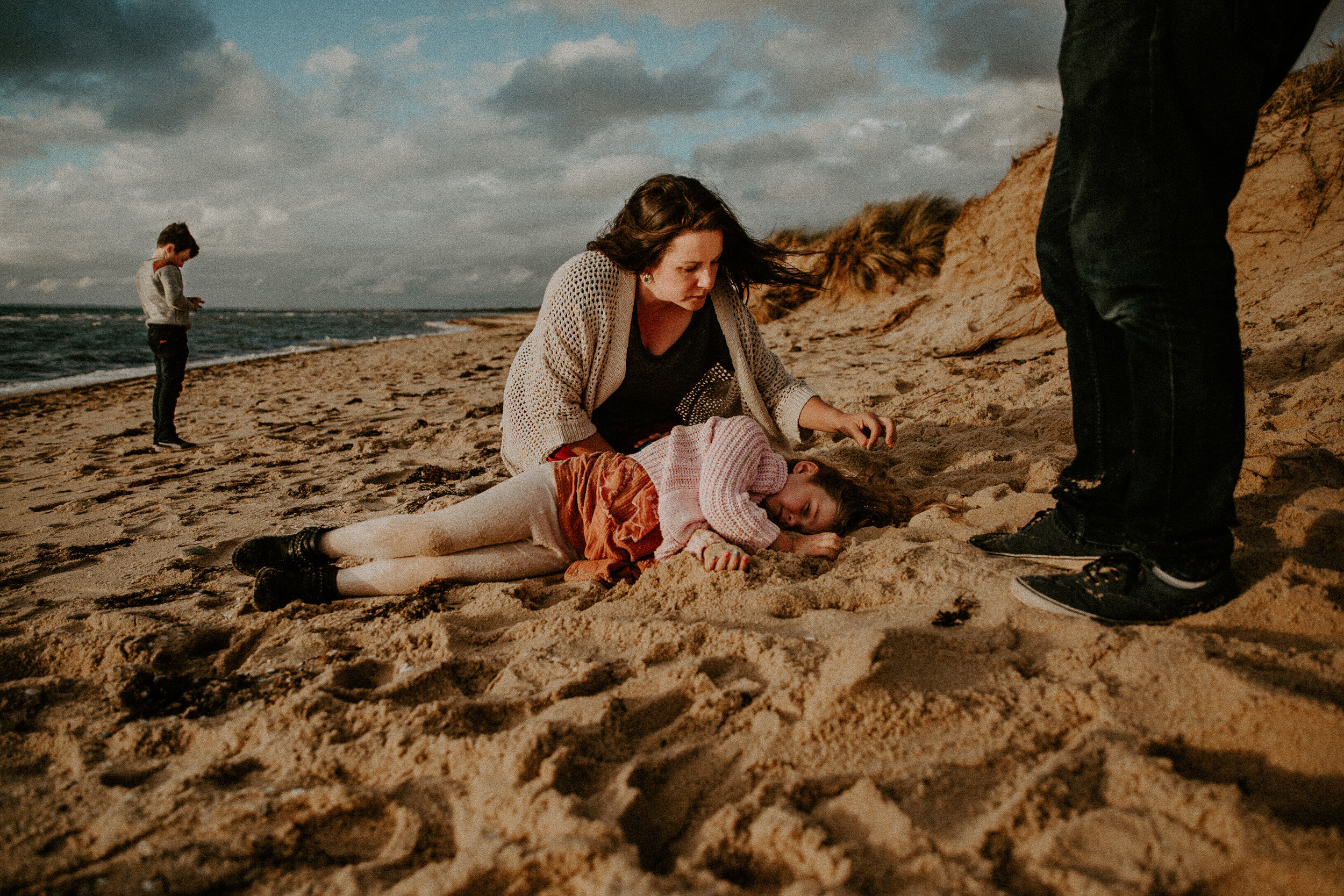 Family-photographer-townsville-cairns-melbourne-brisbane-emotive-lifestyle-beach-outdoor-inhome-maternity-newborn-wedding-elopement-camilla-french-19.jpg