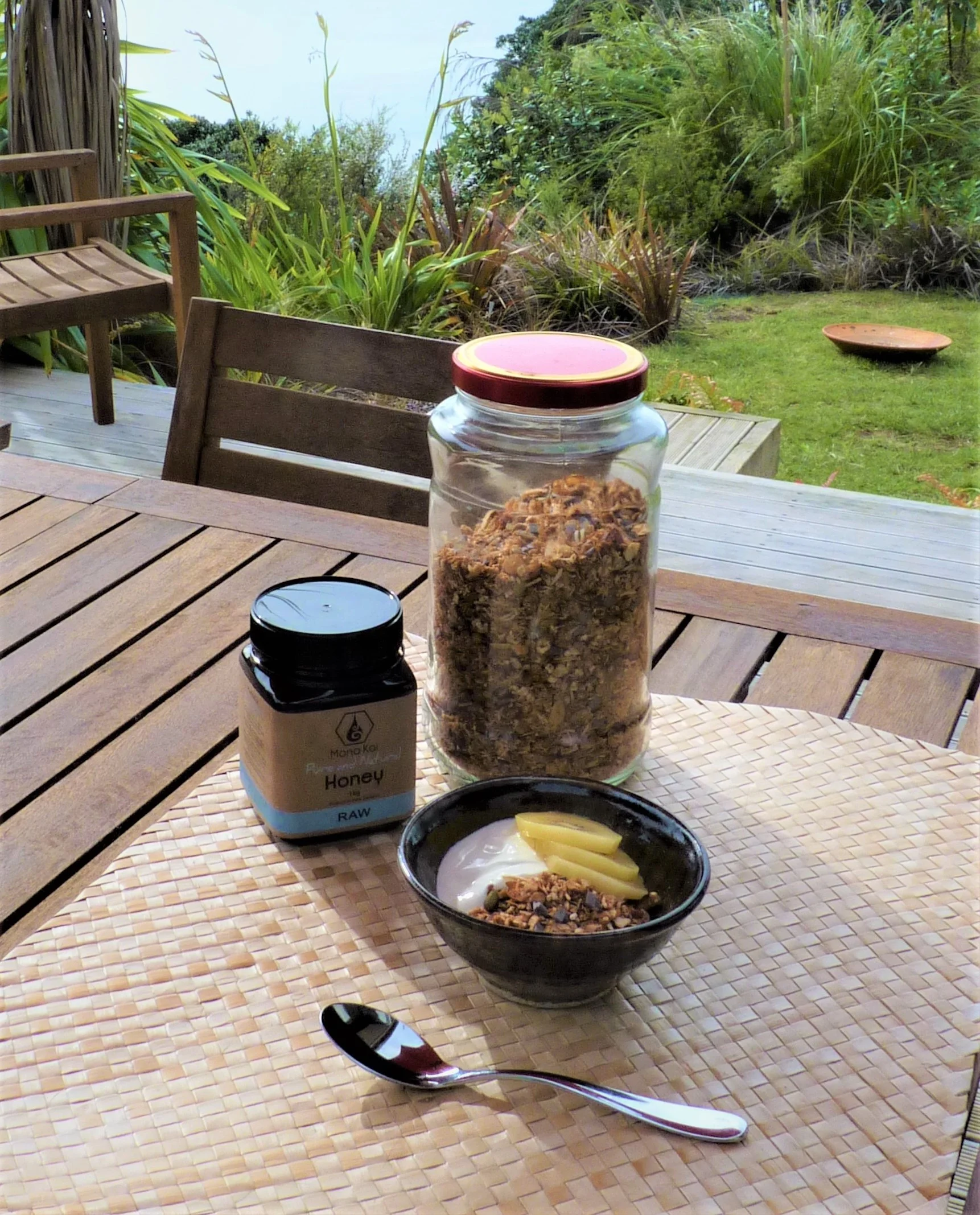 2018 - Crunchy Honey Nut Granola