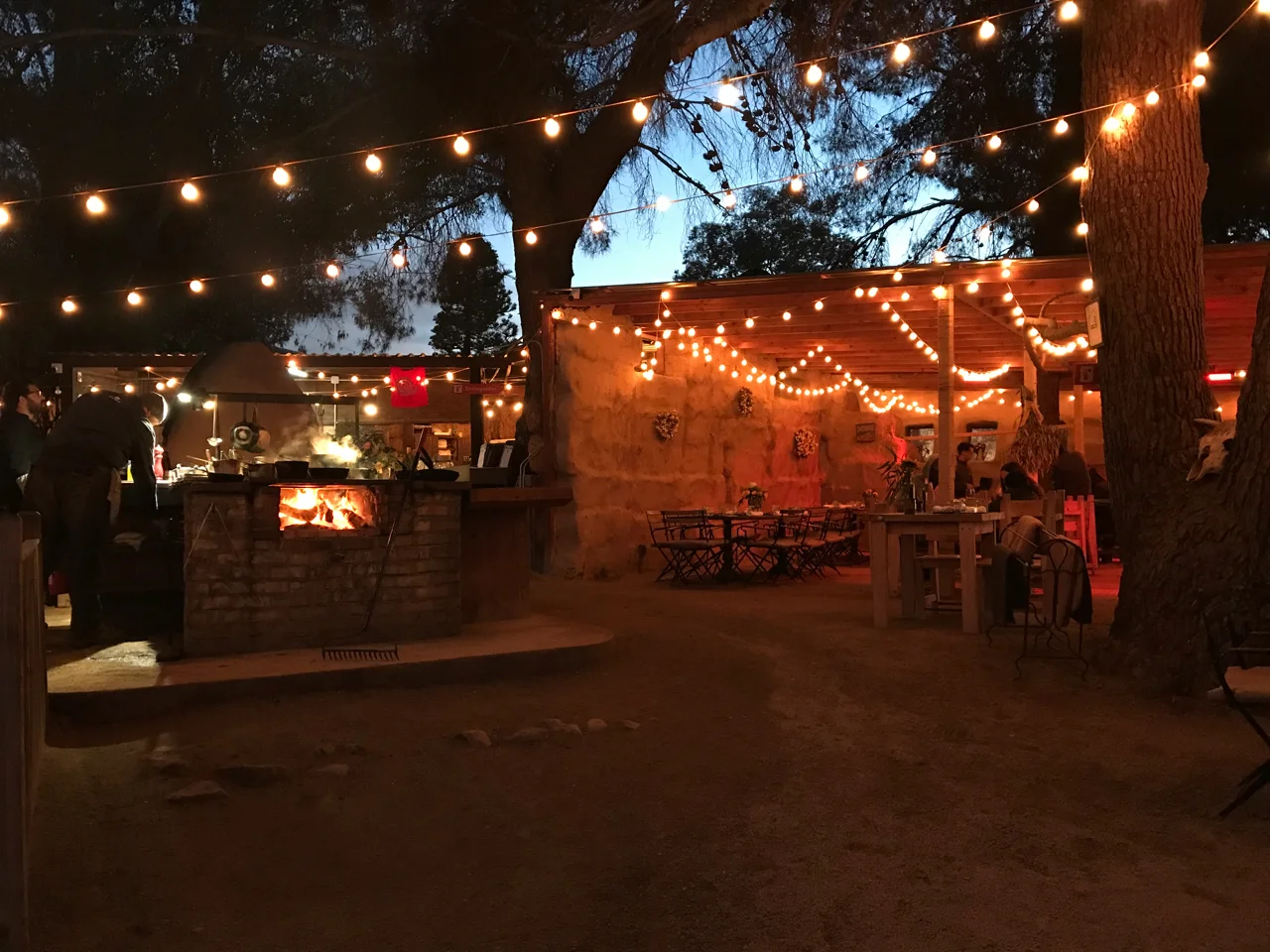 Al fresco dining is common in Valle de Guadalupe.