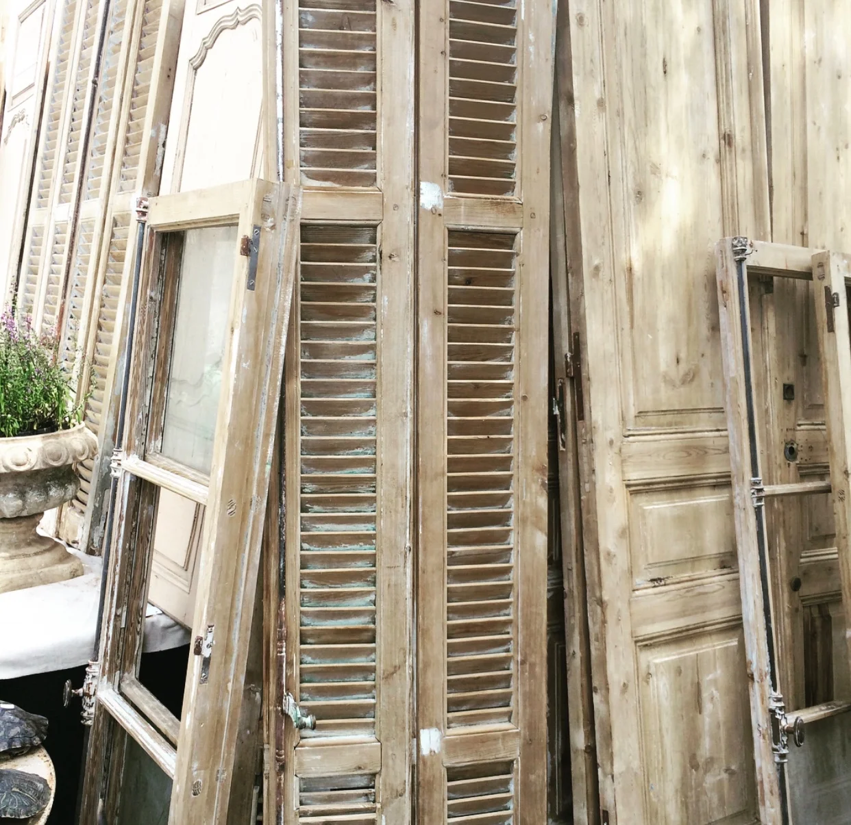 You can find wonderful old, oak shutters in various states of repair throughout France. All they need is quite a bit of TLC and they'll be ready to give service for countless more years. J'adore them all!