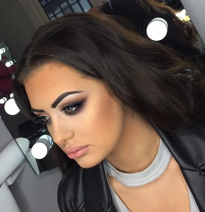 Full Smokey Eyes3.PNG