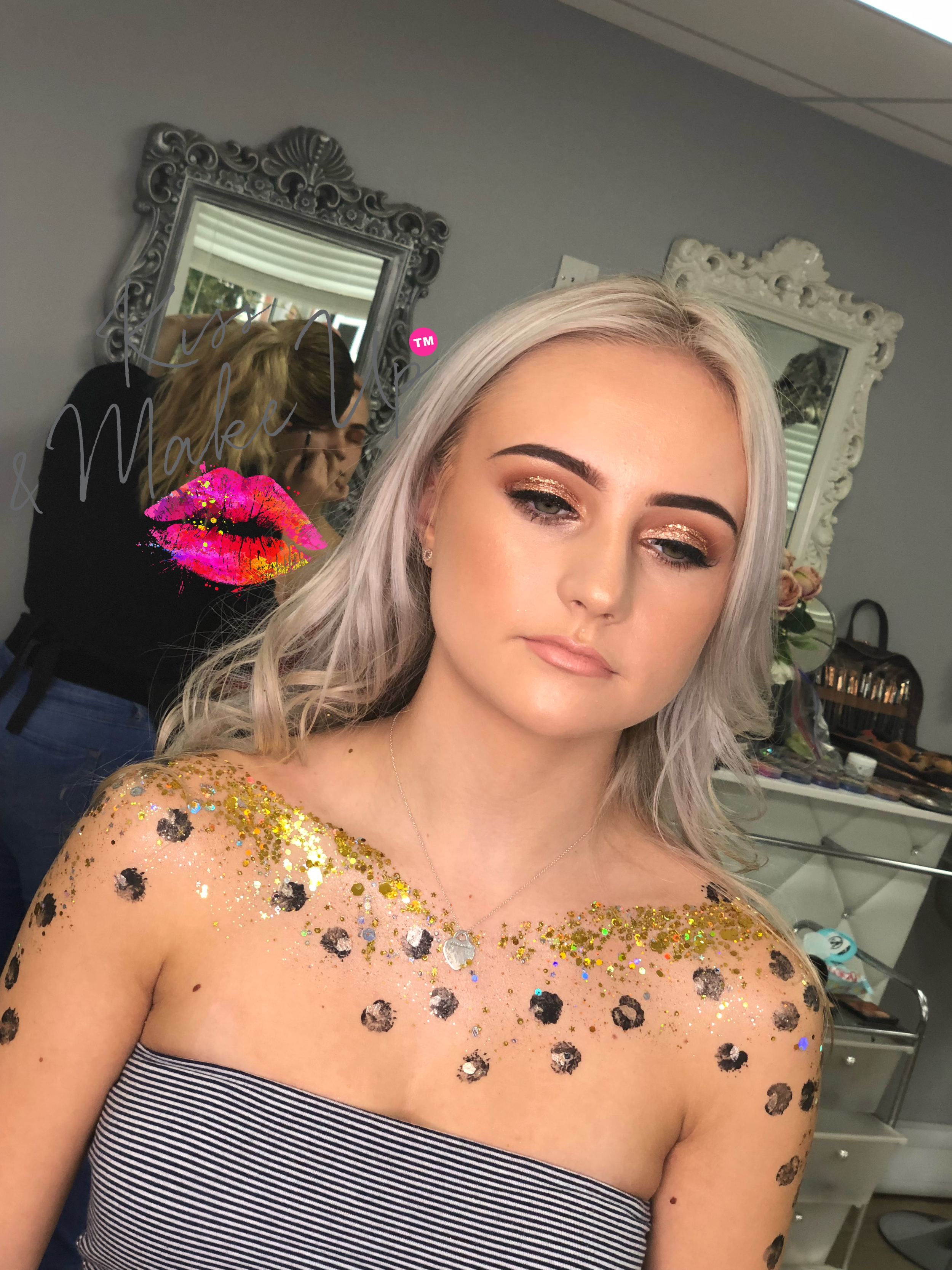 Glitter Makeup 3.png