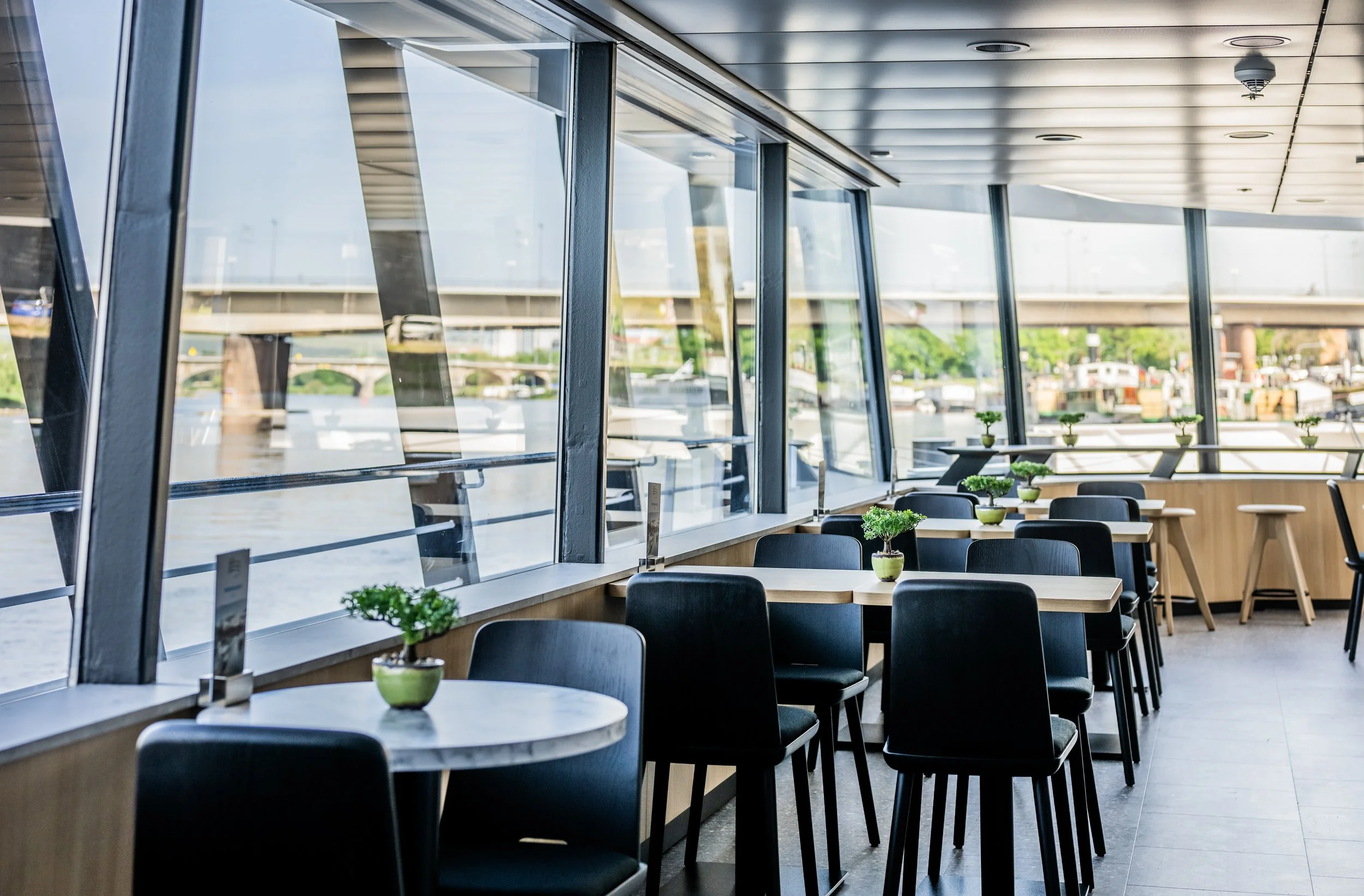 Cosel_Panorama-Bar2_WFS.jpg