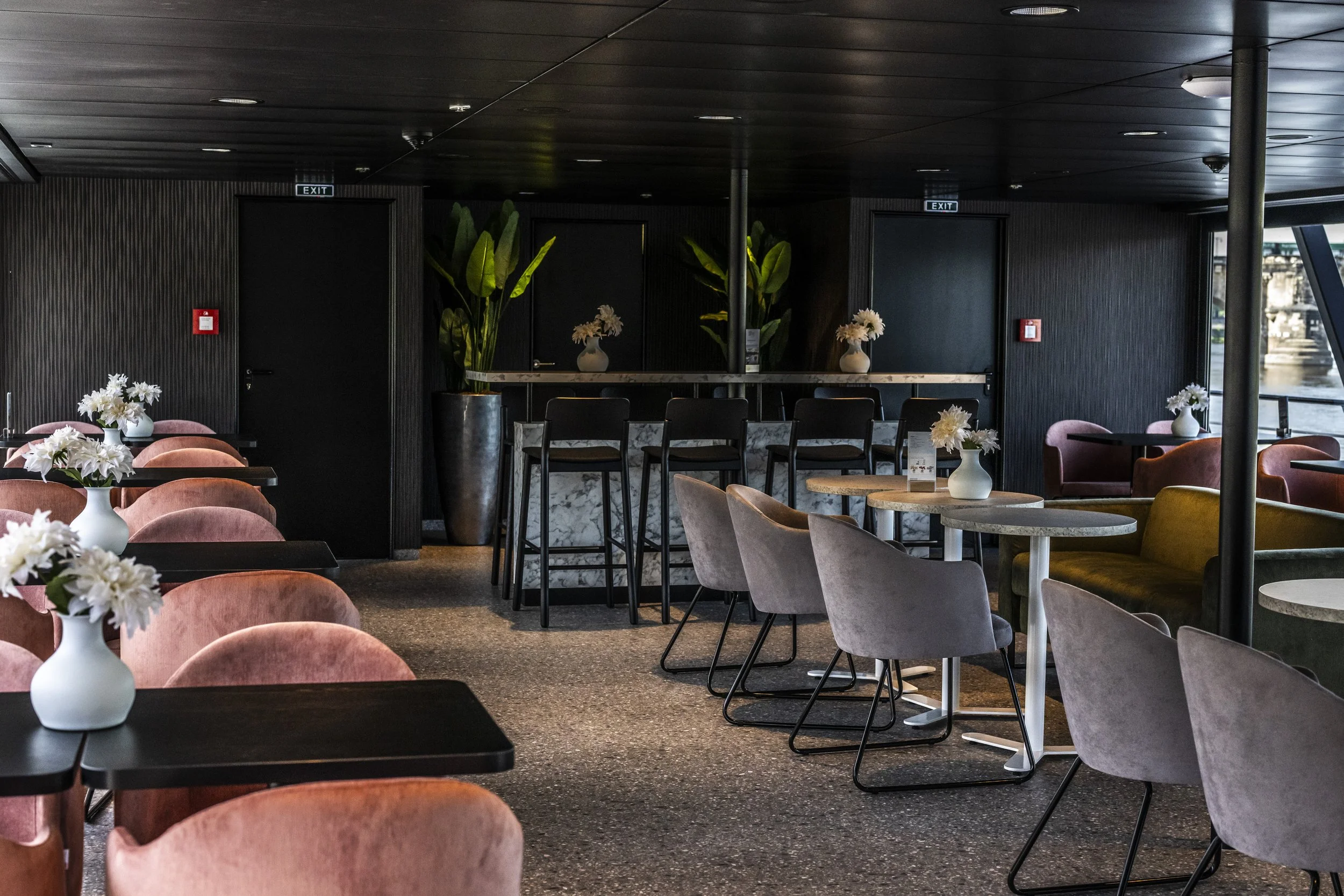 Cosel_Lounge-Cafe3_WFS.jpg