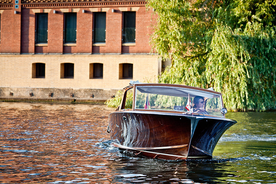 Spritztour auf der Spree zur Verlobung