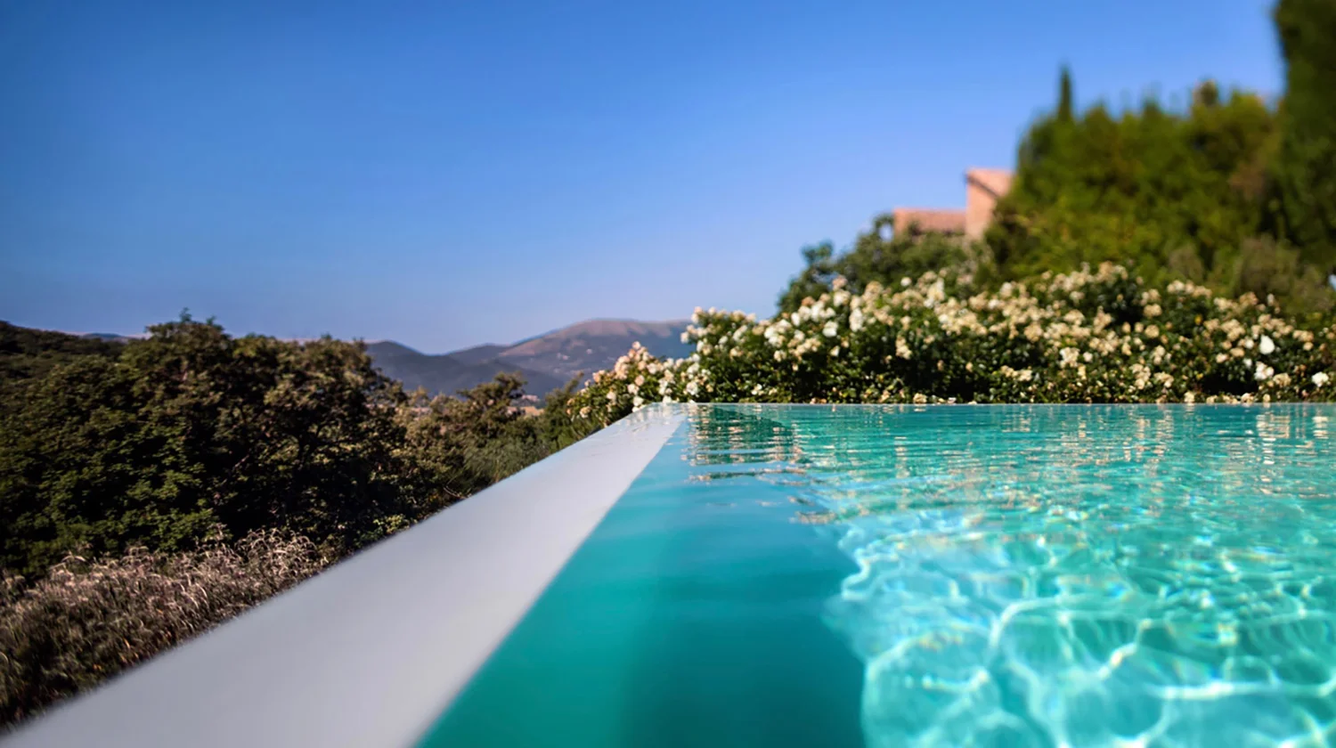 Umbria-Italy-garden-spa.jpg