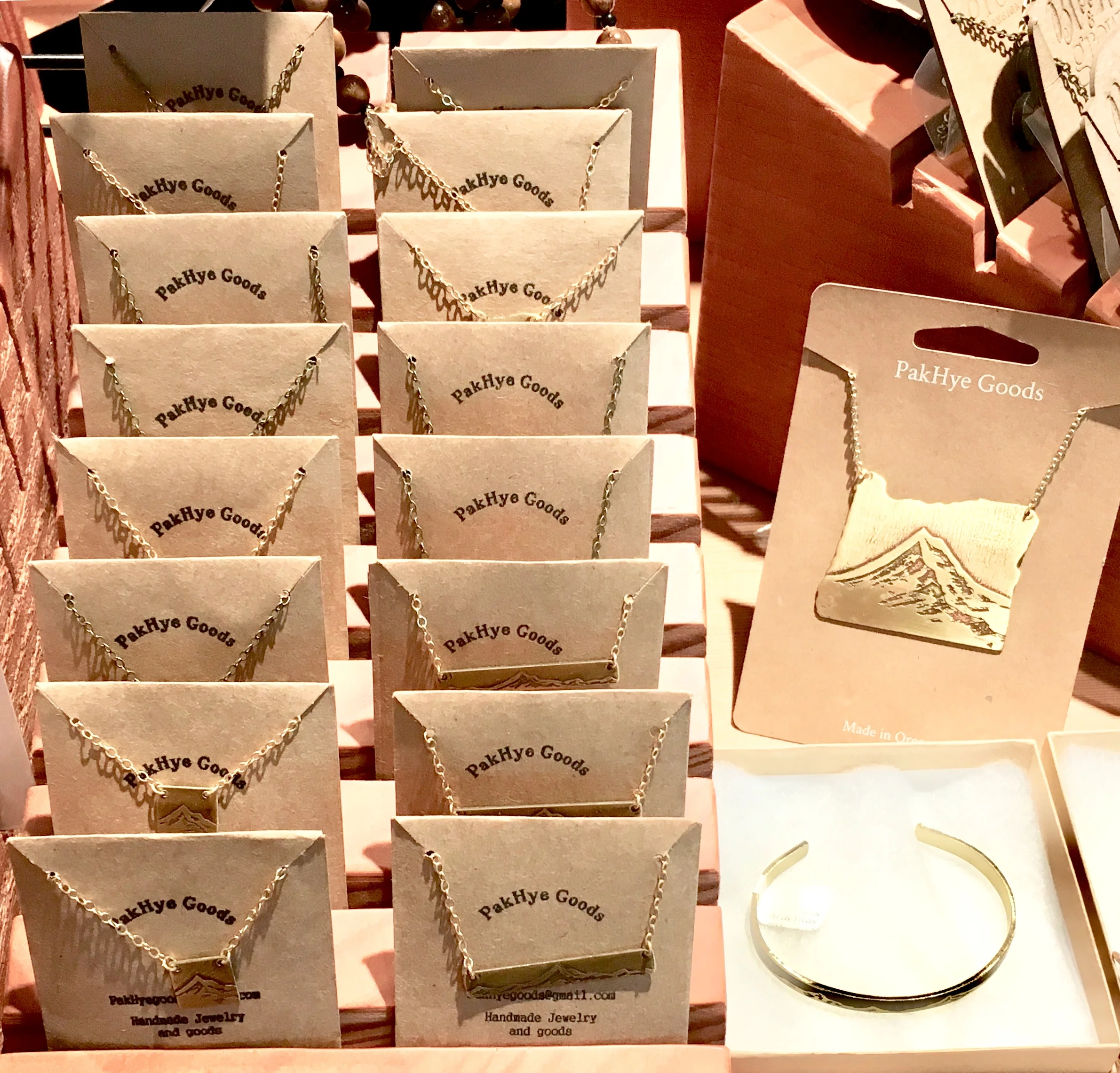 Jewelry for sale at Timberline Lodge PDX Airport 