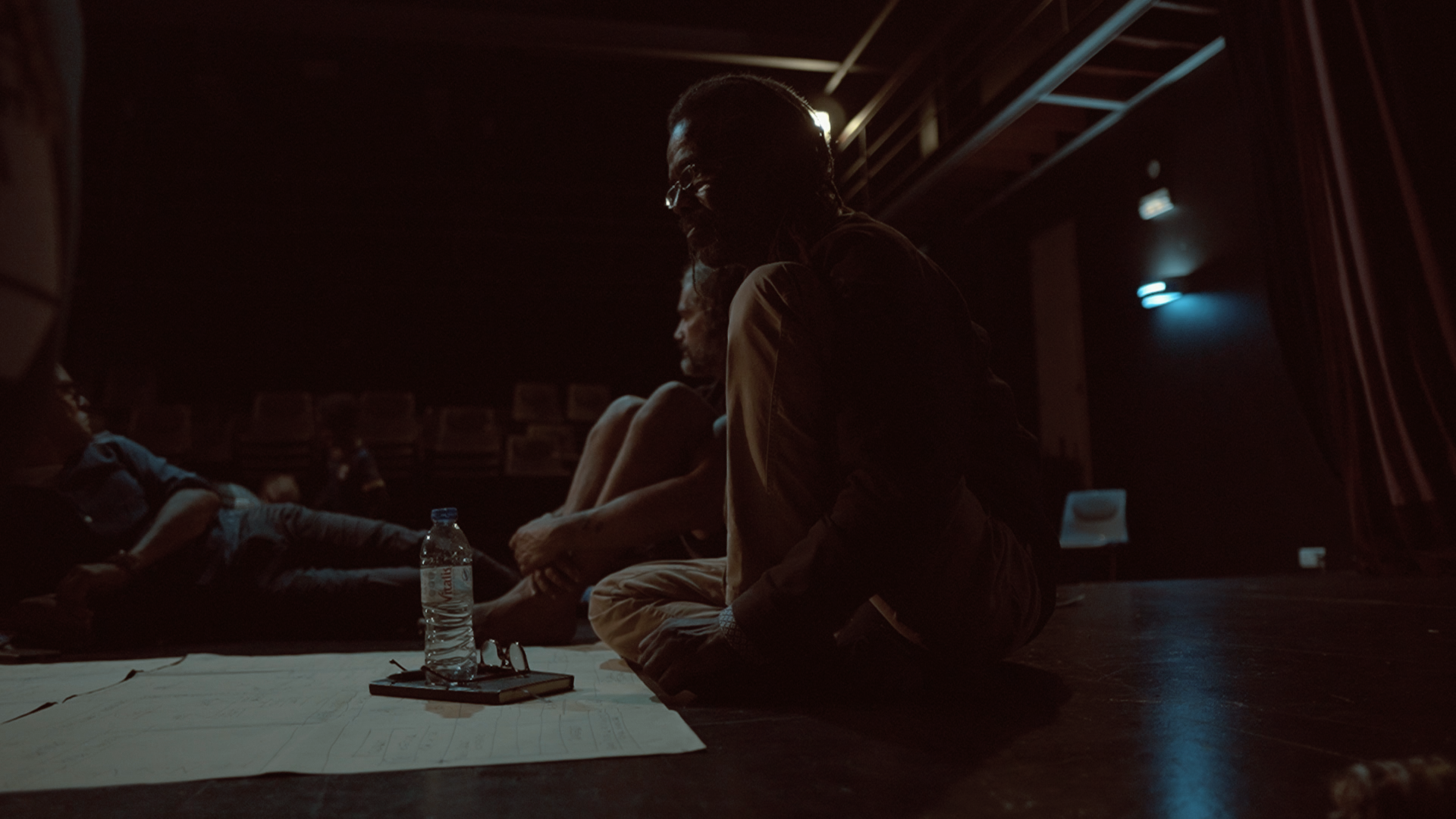 KANIZADI 01.00_08_49_07.Still015.png