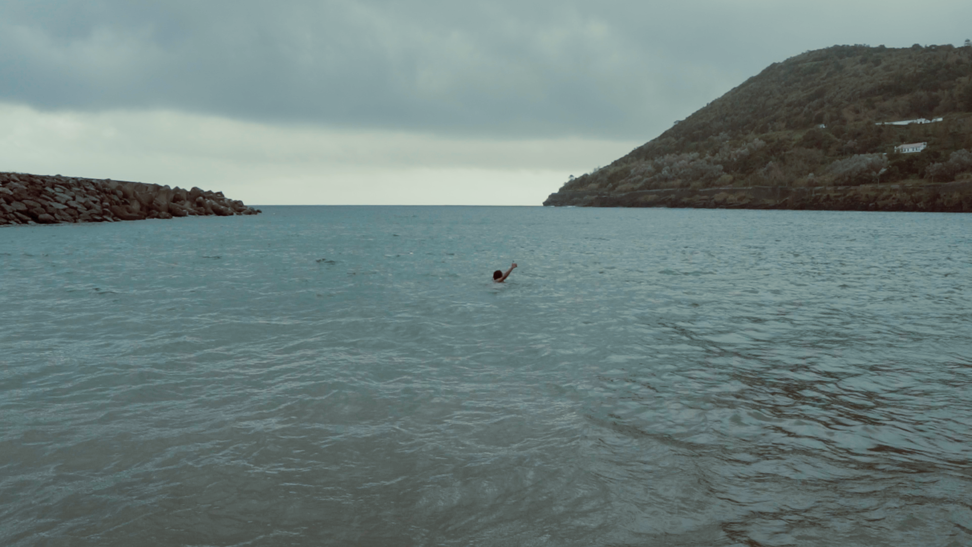 KANIZADI 01.00_12_00_18.Still018.png