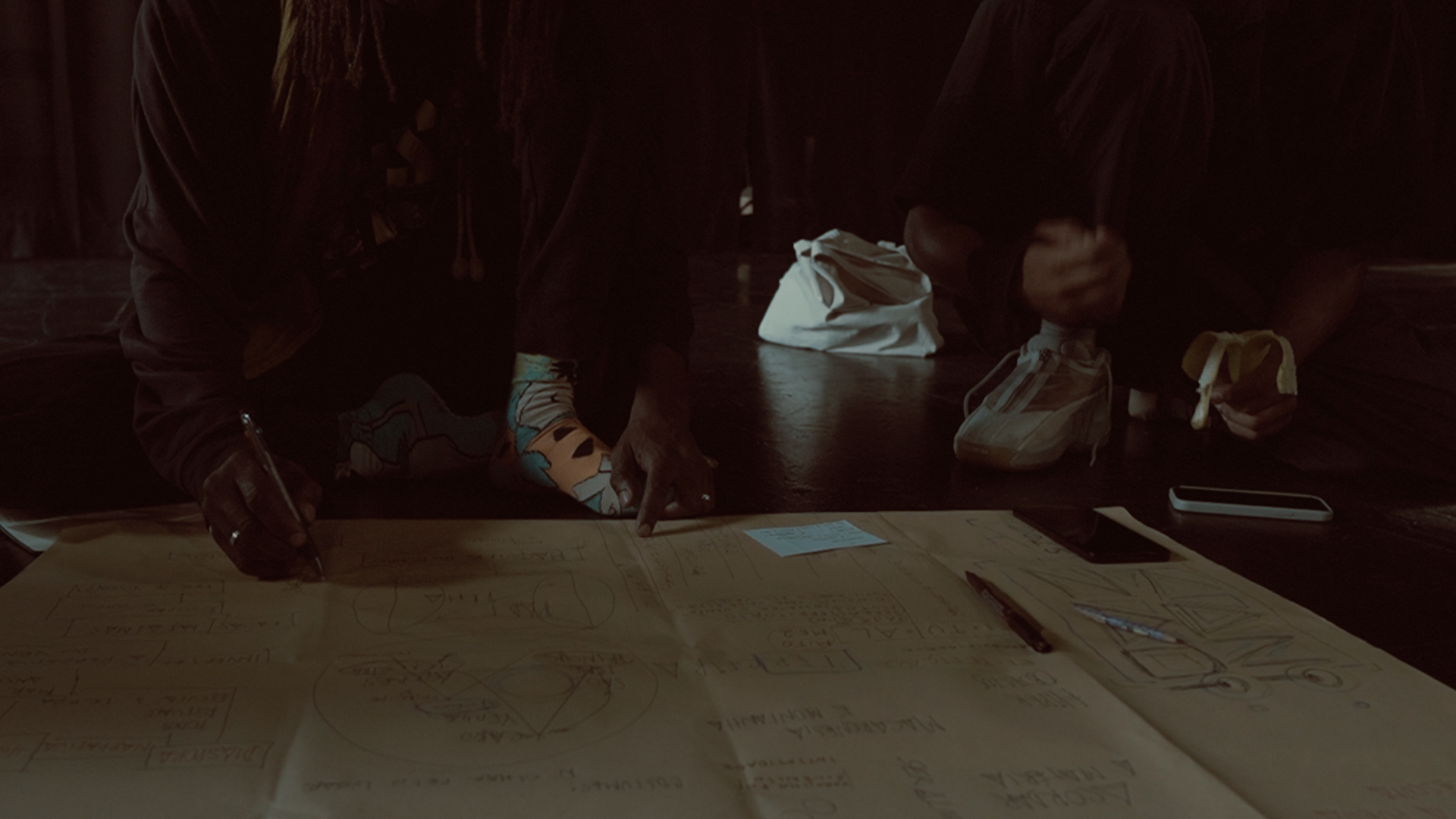 KANIZADI 01.00_13_07_12.Still022.png