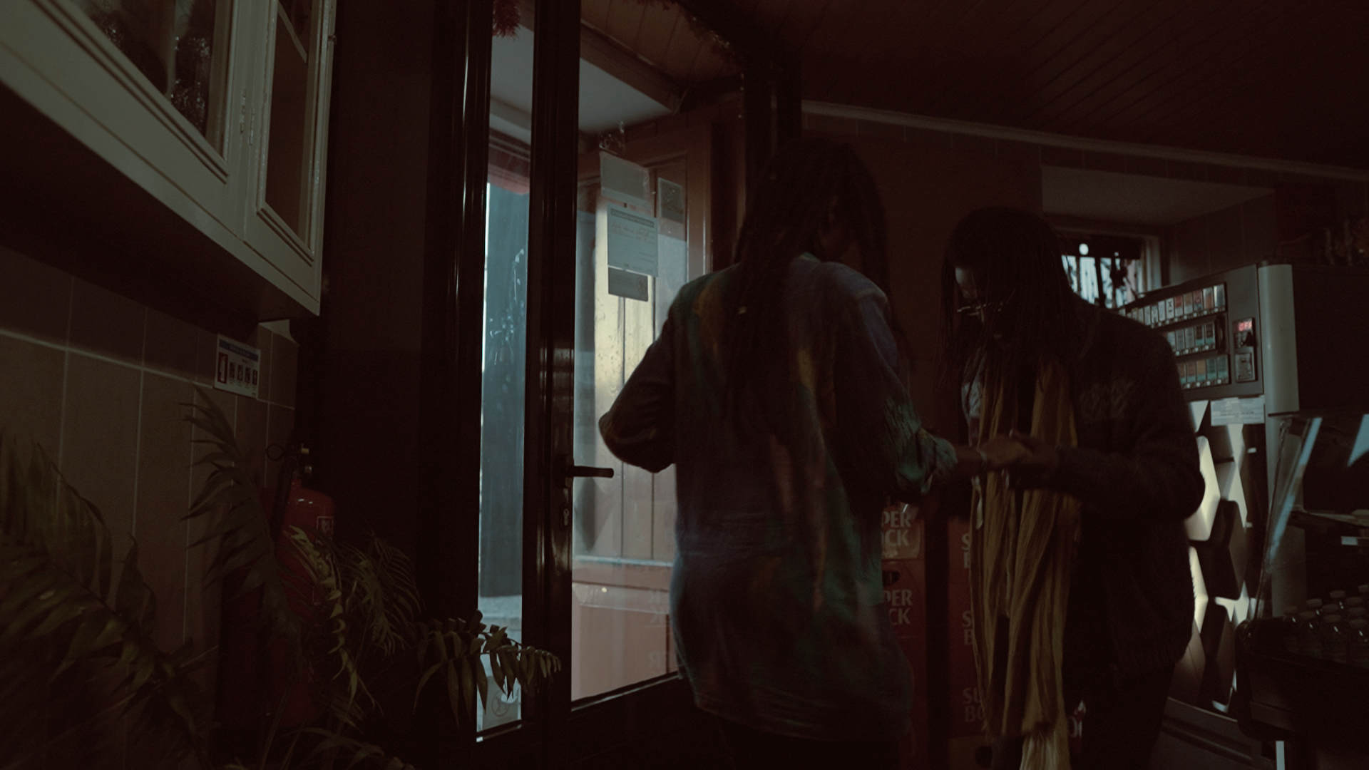 KANIZADI 01.00_15_09_21.Still025.png