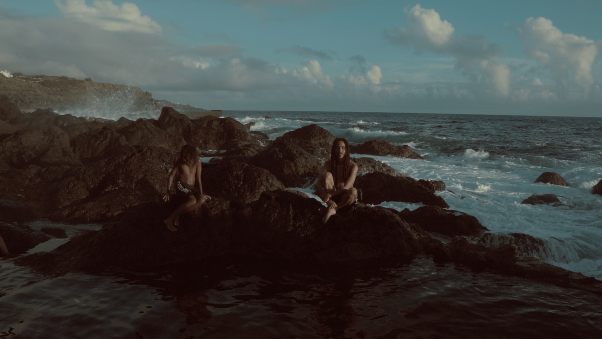 KANIZADI 01.00_17_41_09.Still033.png