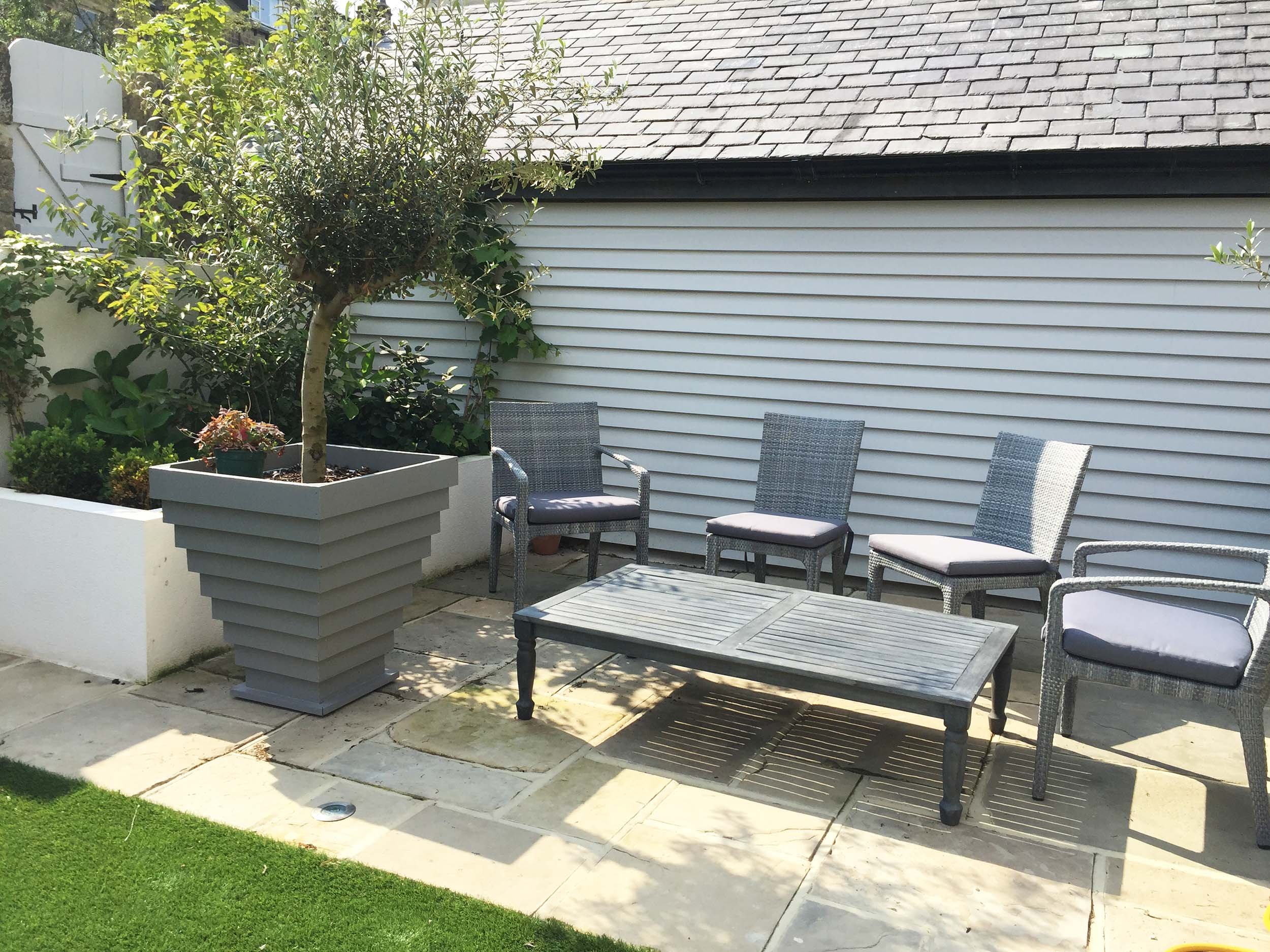 Contemporary outdoor room to a period house, Ilkley
