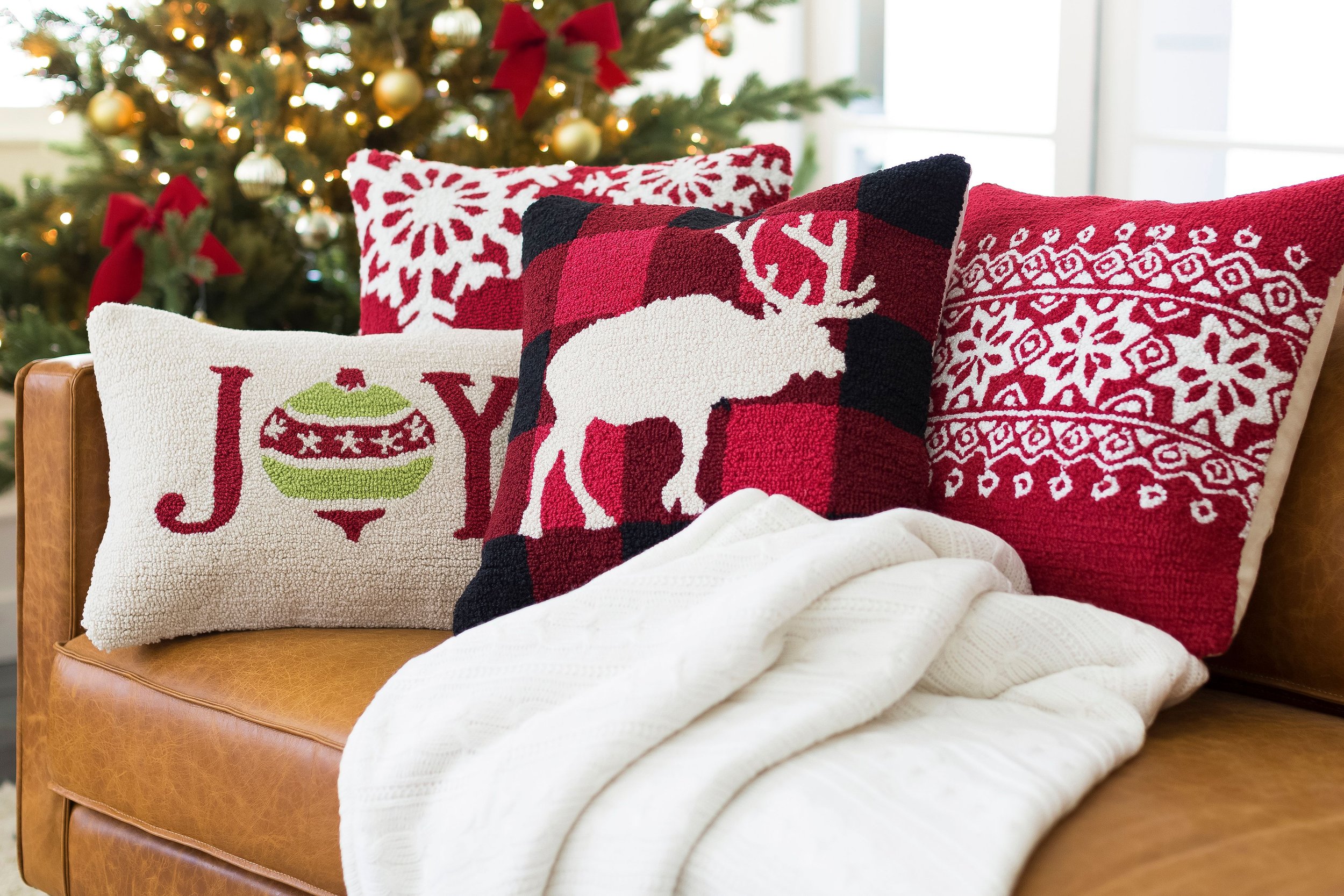 Fierce Home Set of 12 Holiday Pouf Picks 