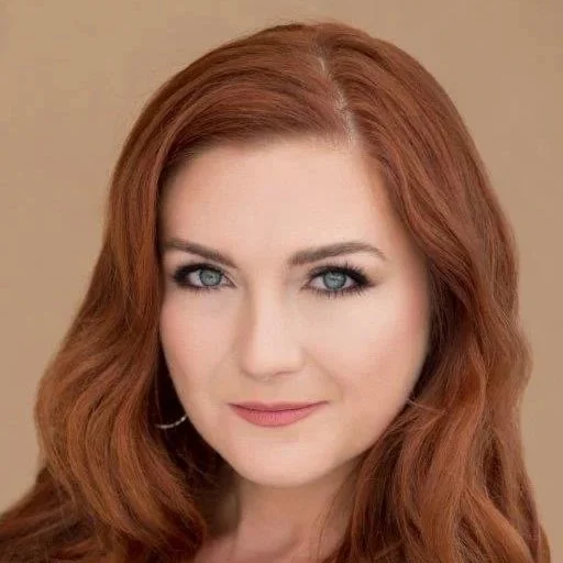 Sarah Tucker - Violetta