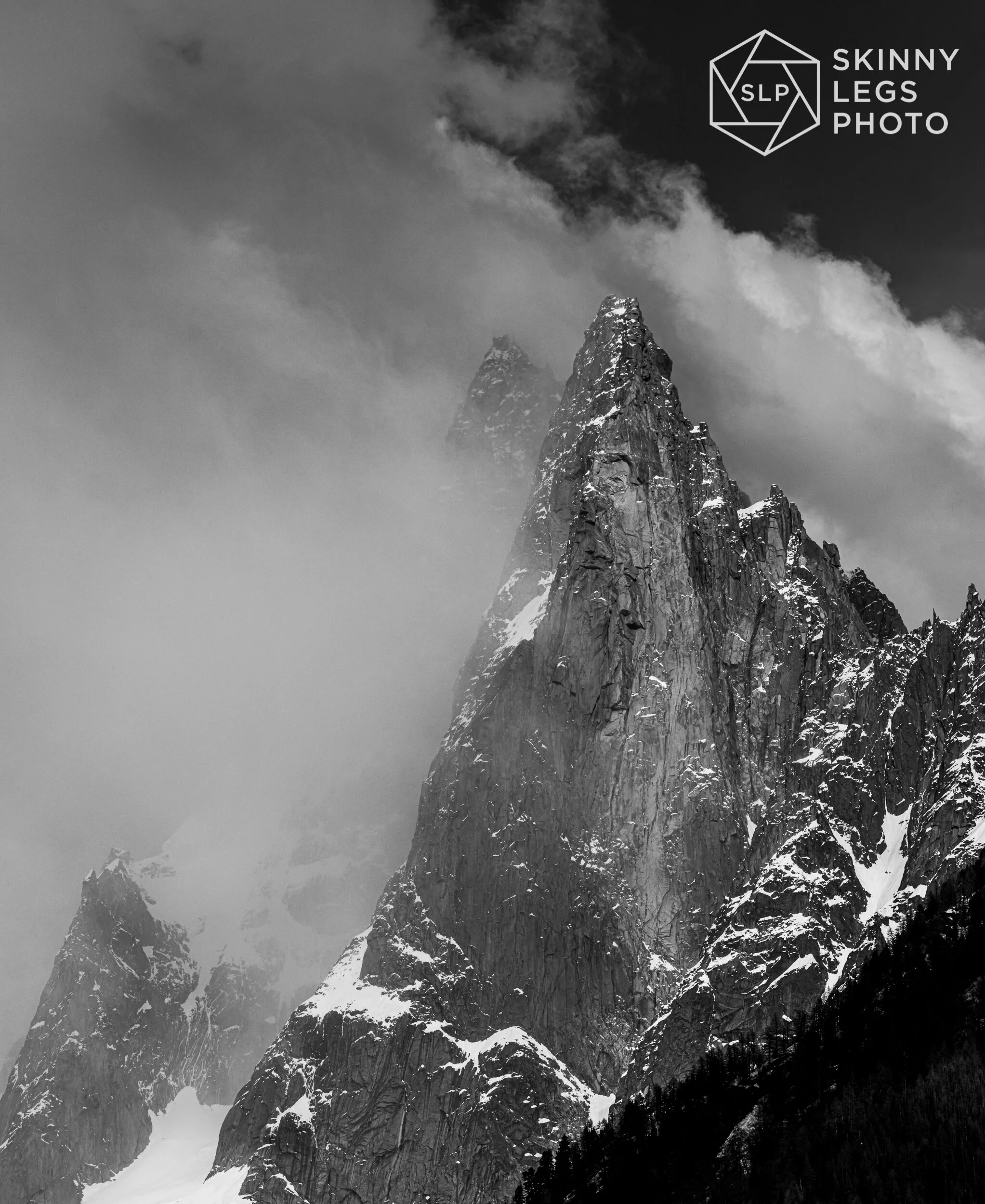 Stormy Black and White - Les Drus