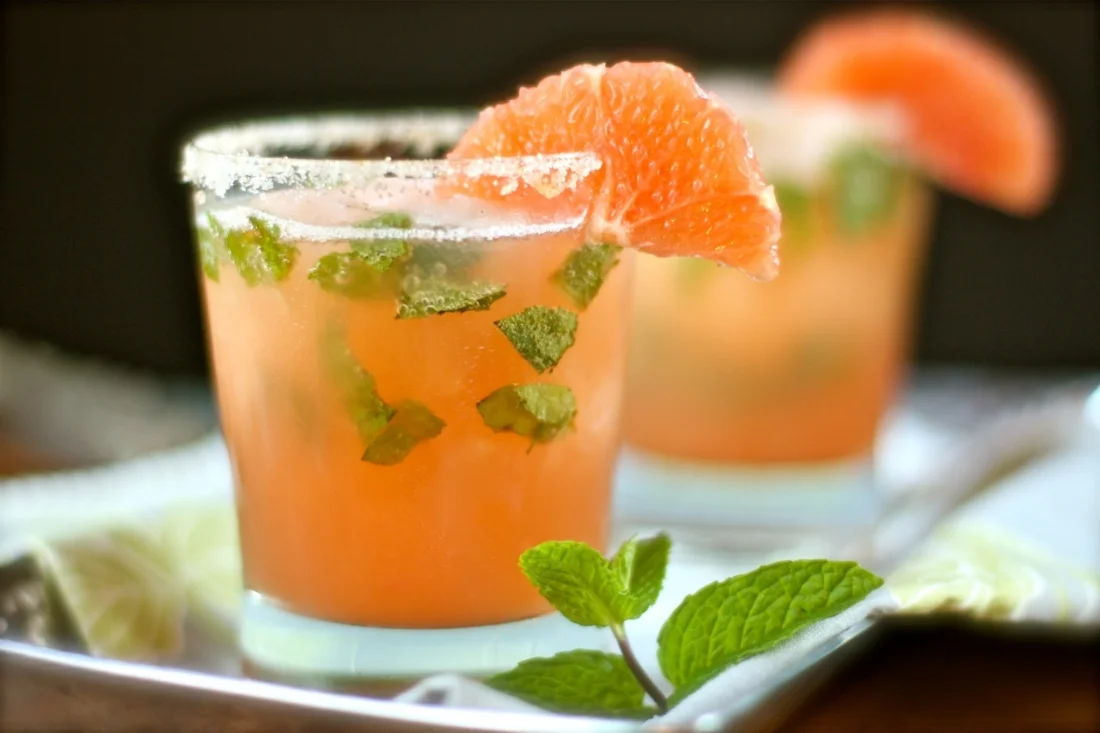 pink-grapefruit-mojitos-11.jpg