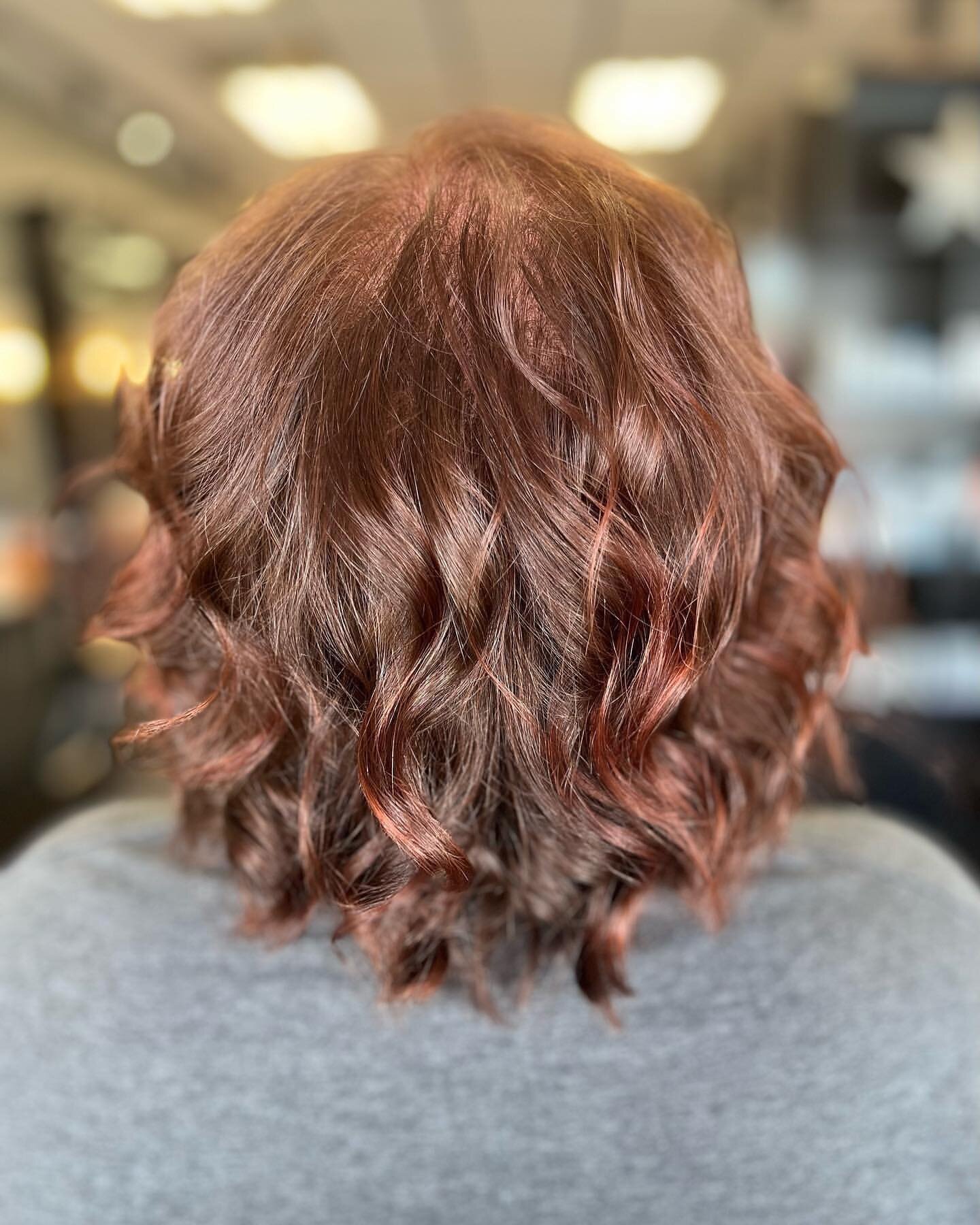 @karleighc.hair A good chop and a new color is always needed for the summer! I adore this red❤️

____________________________

&bull;I will be taking clients every Monday, Tuesday, Wednesday, Friday, and Saturday
&bull;Message me on Facebook or Insta