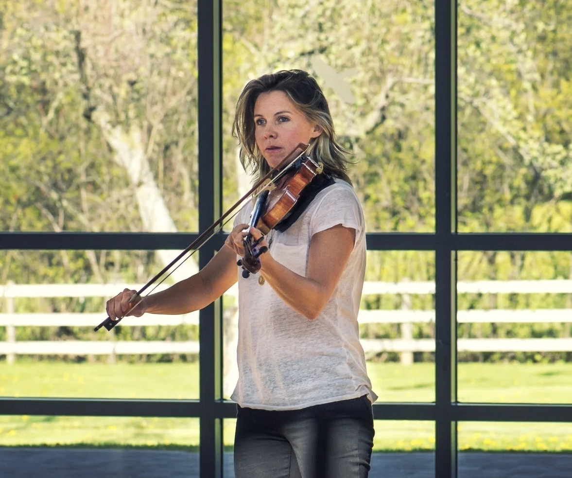 Sarah Neufeld. photography by Lisa Fleischmann