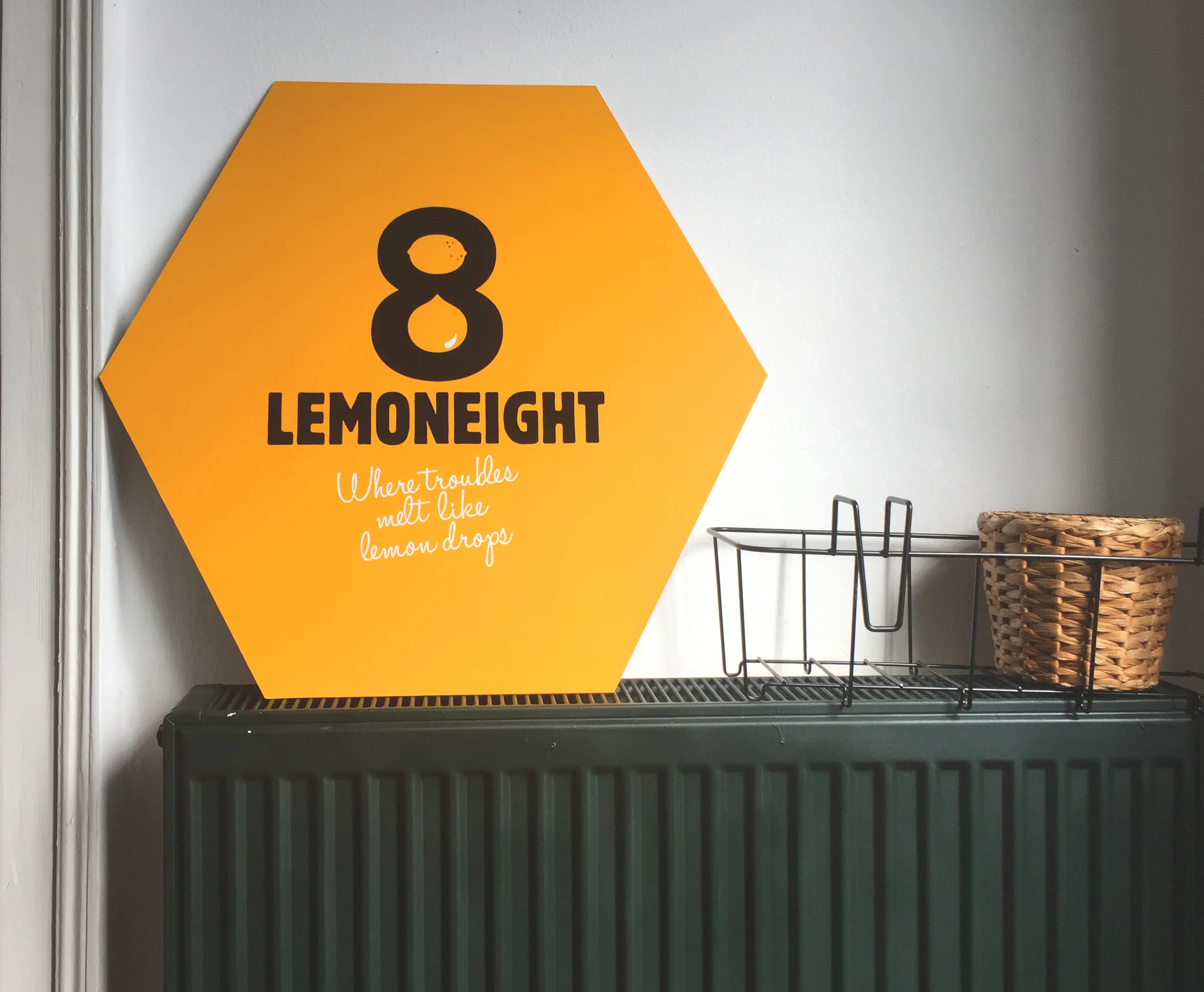 Lemoneight logo 08.jpg