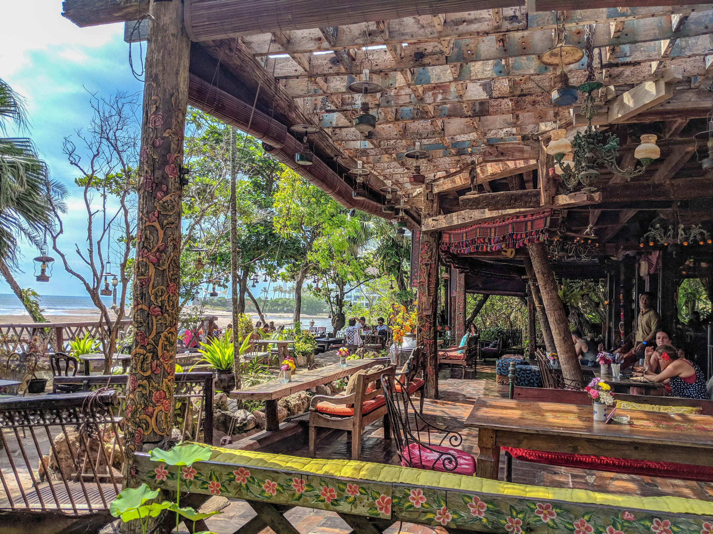 La Laguna Dining