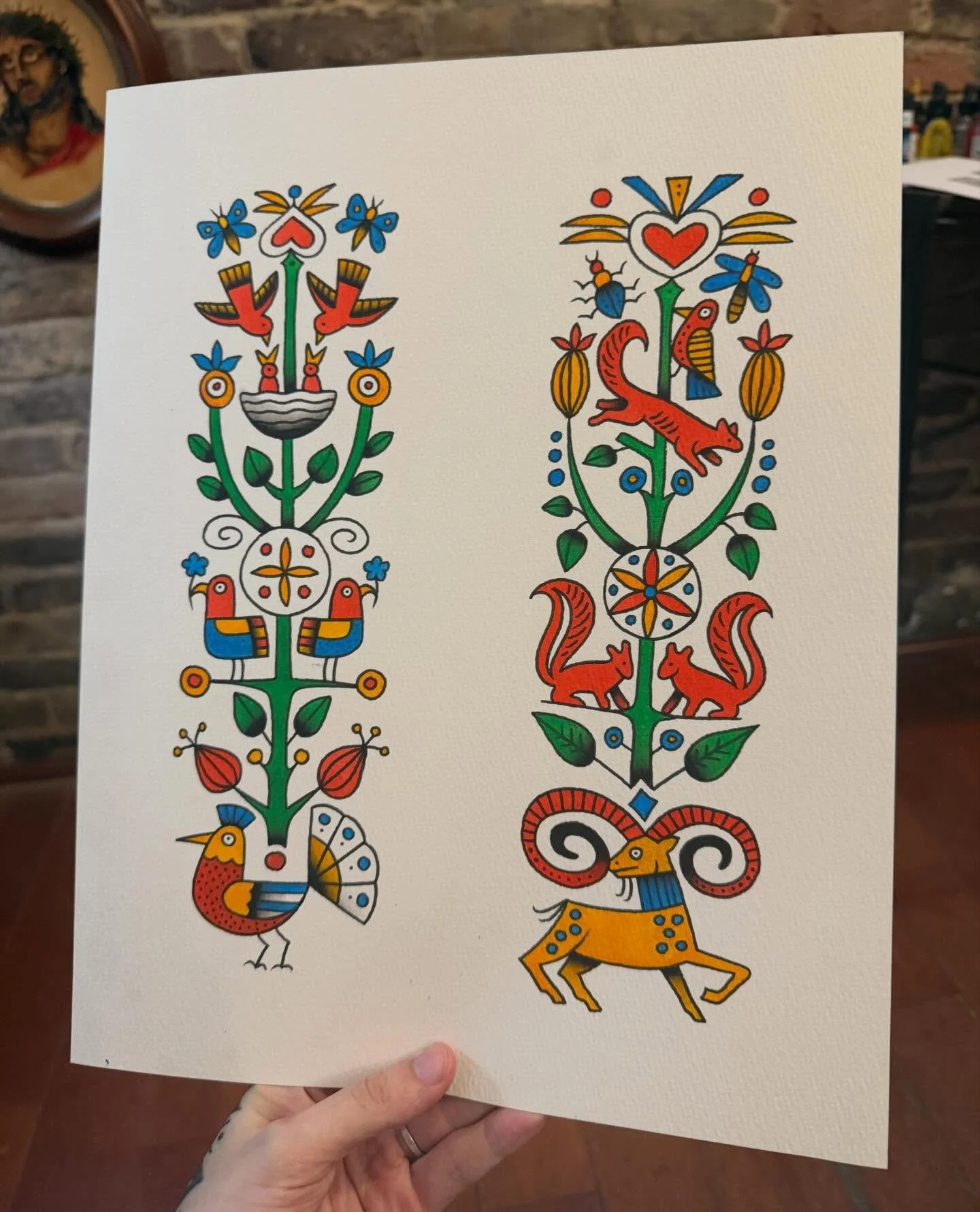 Since this month marks my two years at @blackrosetattooky, I will be extending my February deals into March. This sheet is available for tattooing! 

#traditionaltattoo #folkarttattoo #blackrosetattoolex