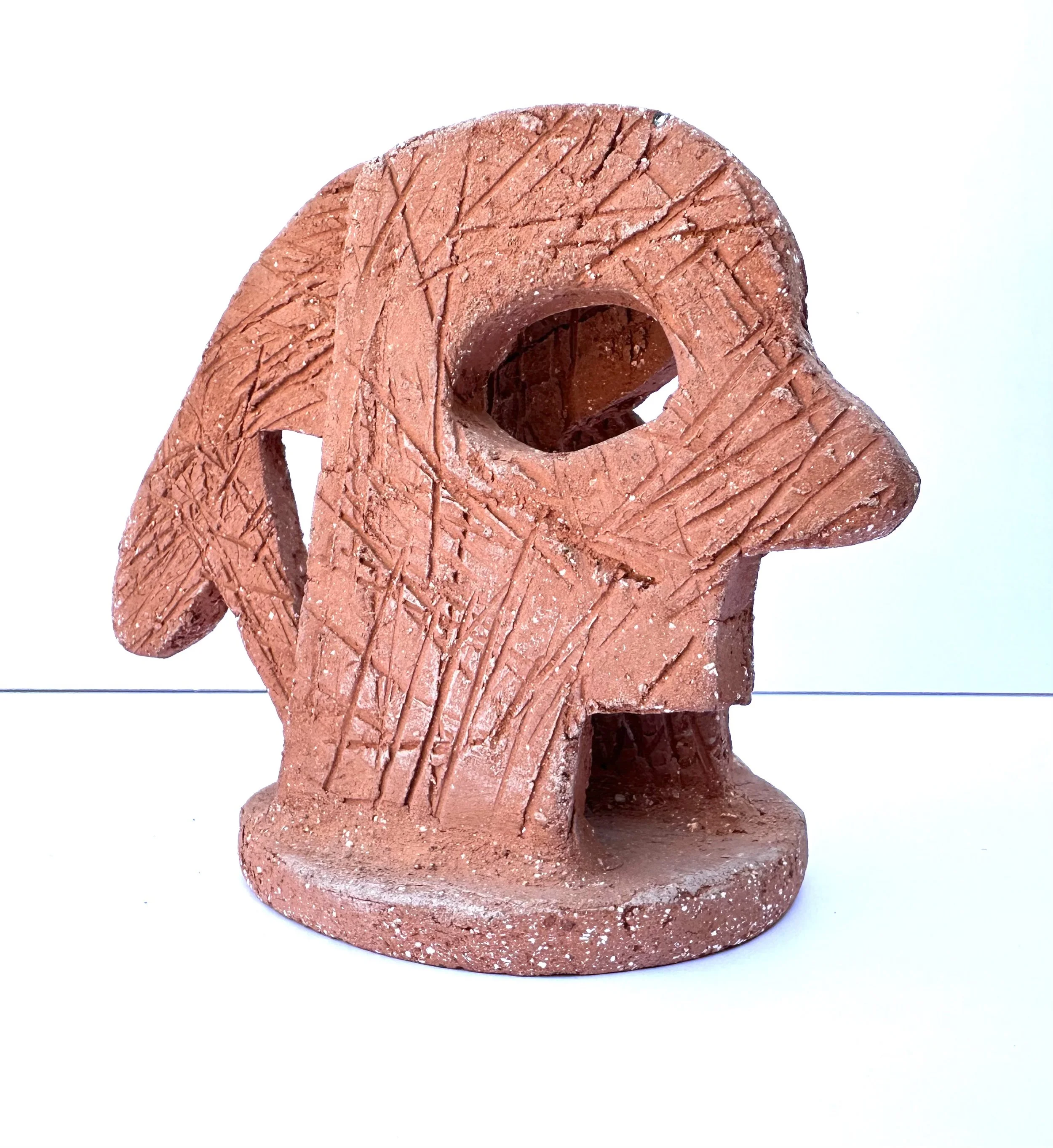Siluetas (Silhouette)
Baked clay
5.3 in x 6.6 in x 3.9 in
2010