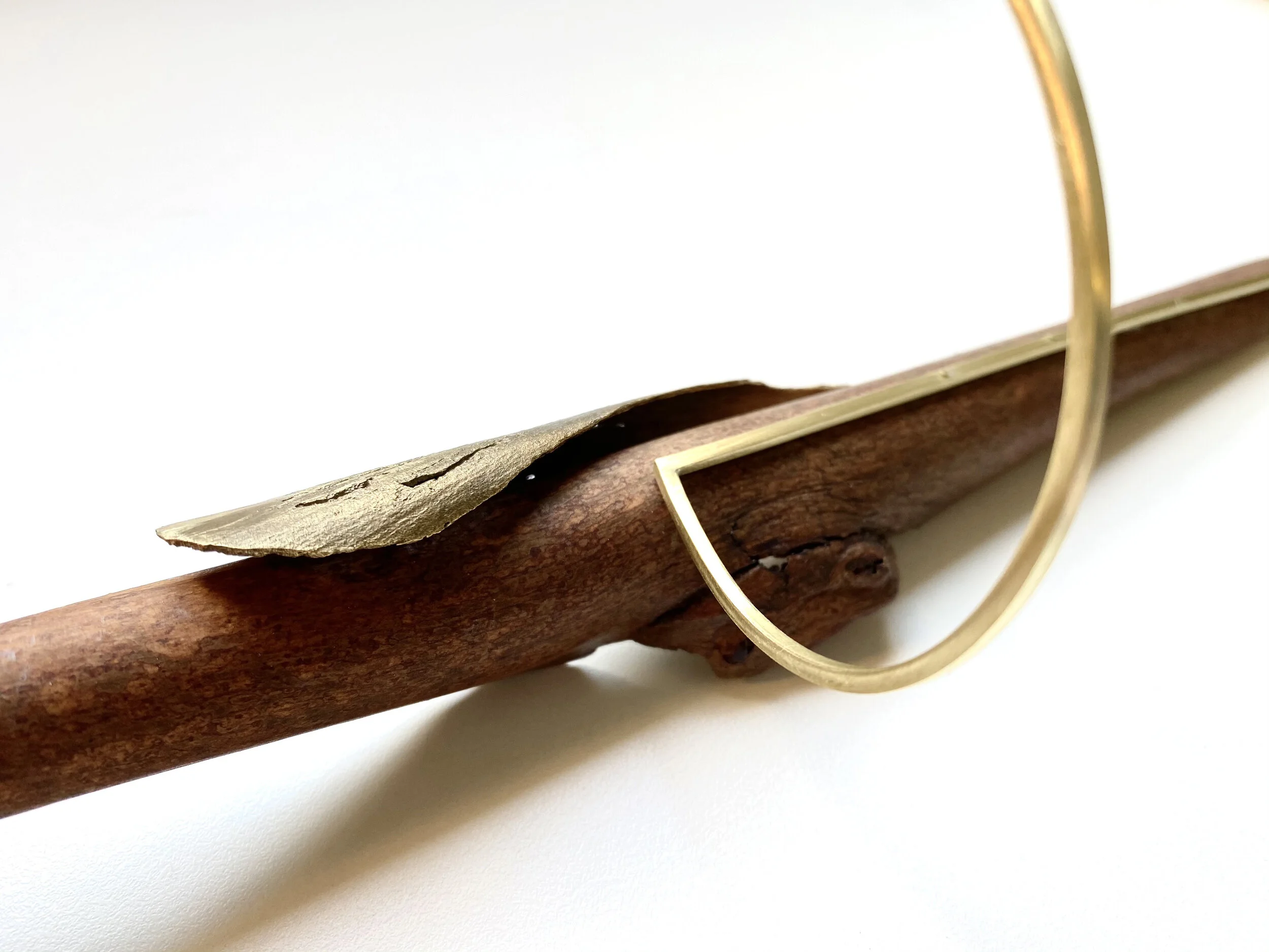 Okuyama_04957707_Earth Wings Bracelet_still detail2.JPG