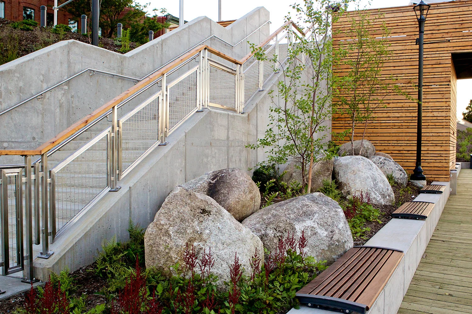 Gardens and benches bring life and activity to the previously inaccessible waterfront.