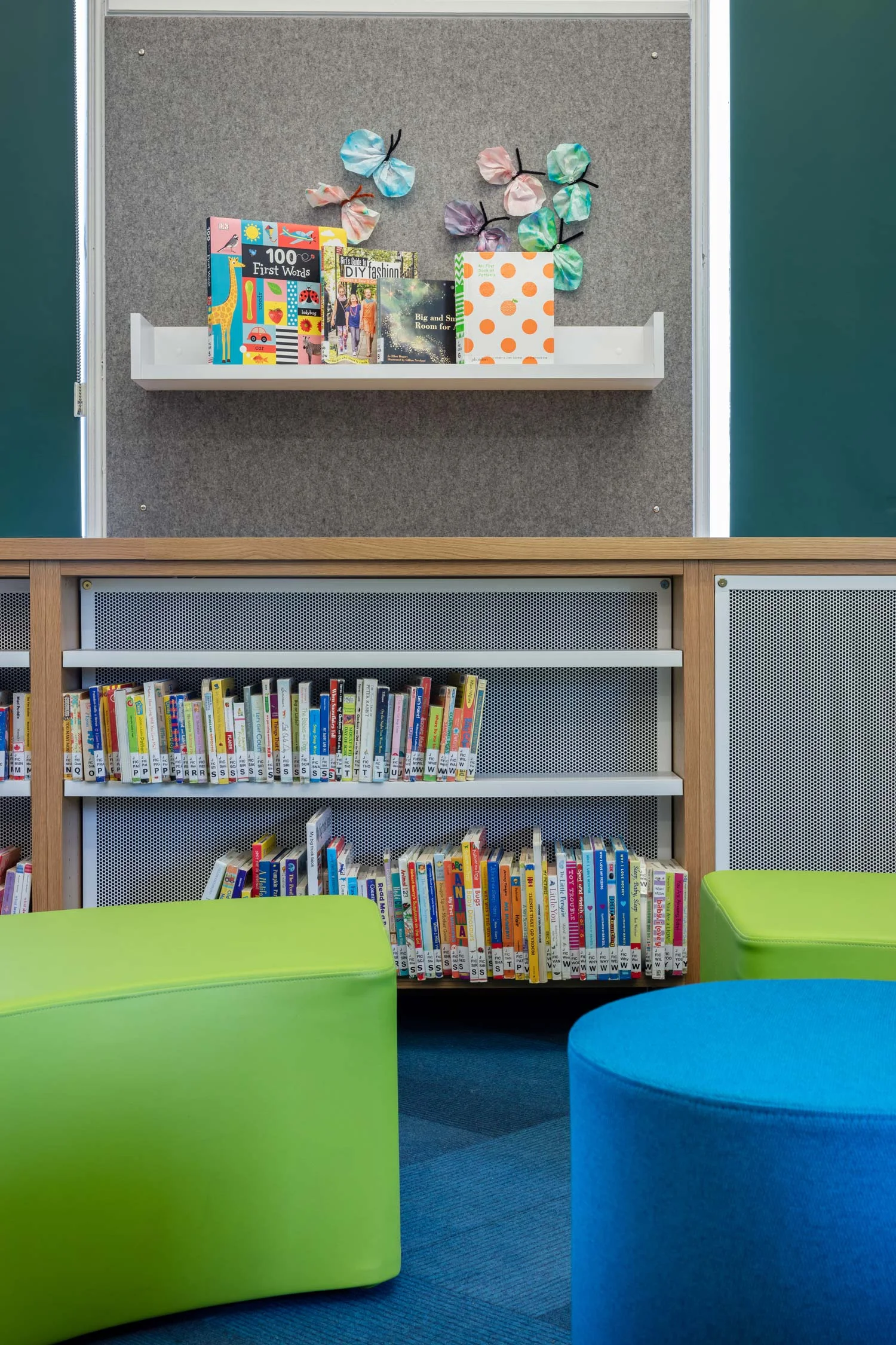 Child---Lunenburg-Library---credit-Julian-Parkinson---28AUG2018_06A0600-web.jpg