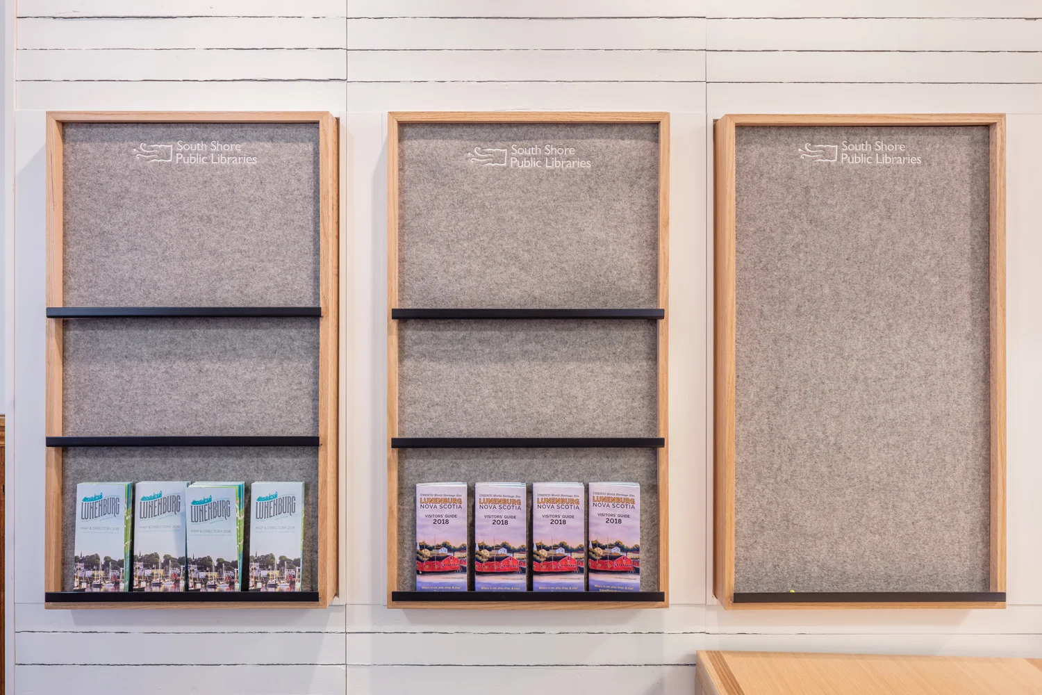 Signage---Lunenburg-Library---credit-Julian-Parkinson---28AUG2018_06A0622-web.jpg