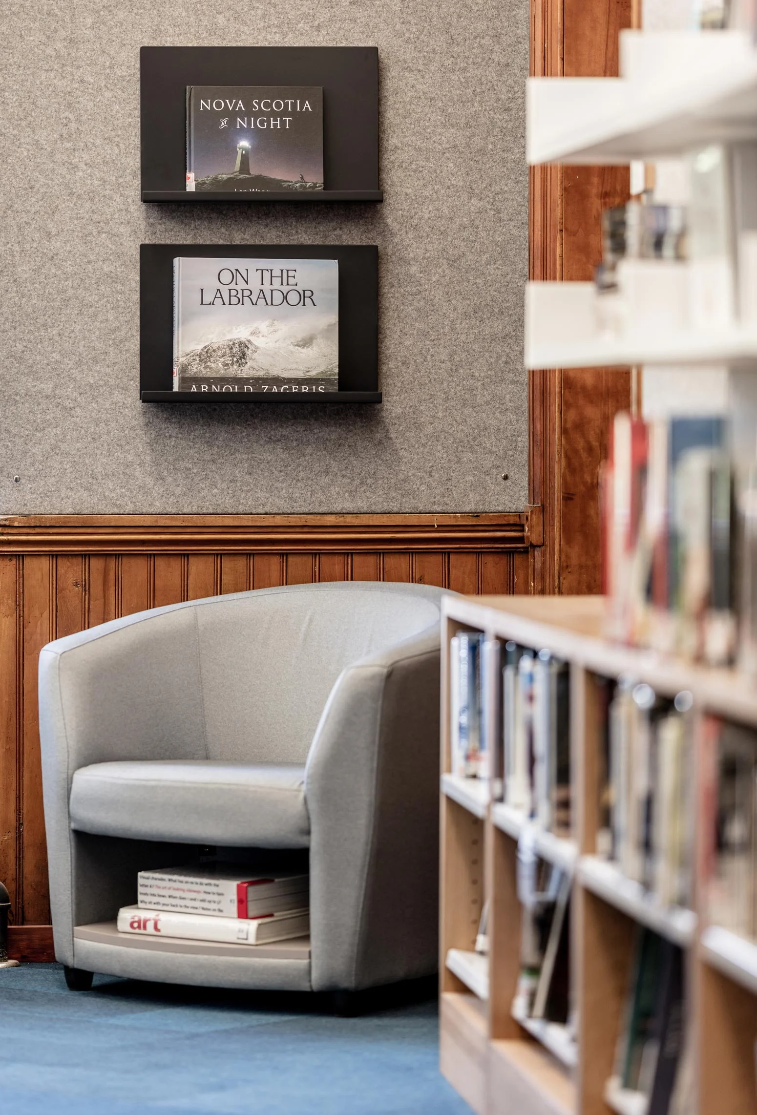 Adult---Lunenburg-Library---credit-Julian-Parkinson---28AUG2018_06A0650-web.jpg